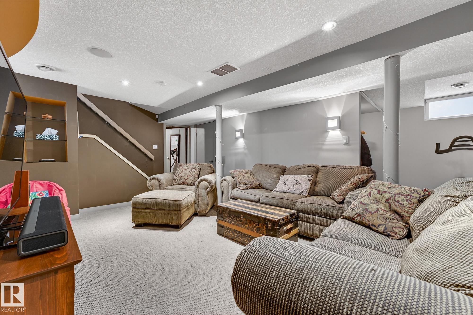 Photo 33 at 11343 67 Street NW, Highlands, Edmonton