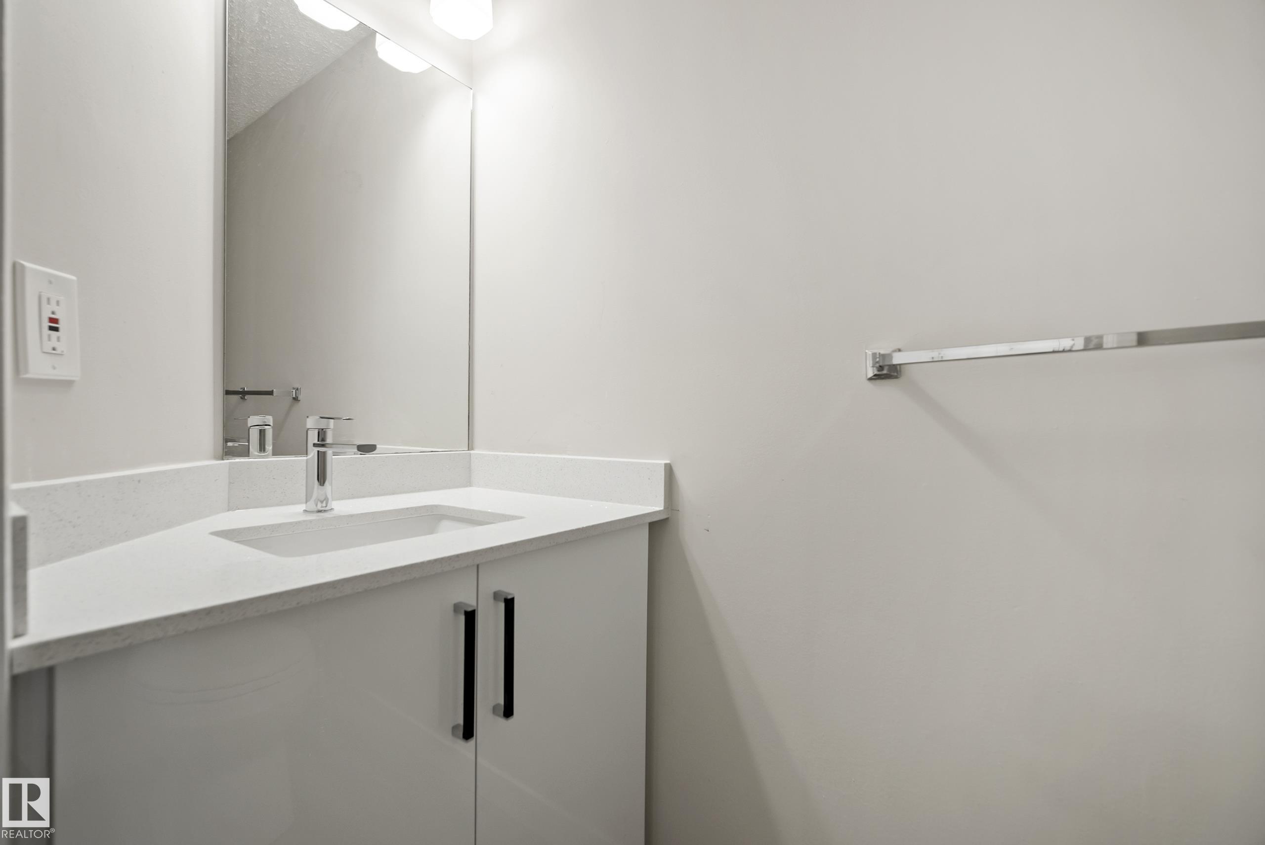 Photo 12 at 3311 139 Avenue NW, Hairsine, Edmonton