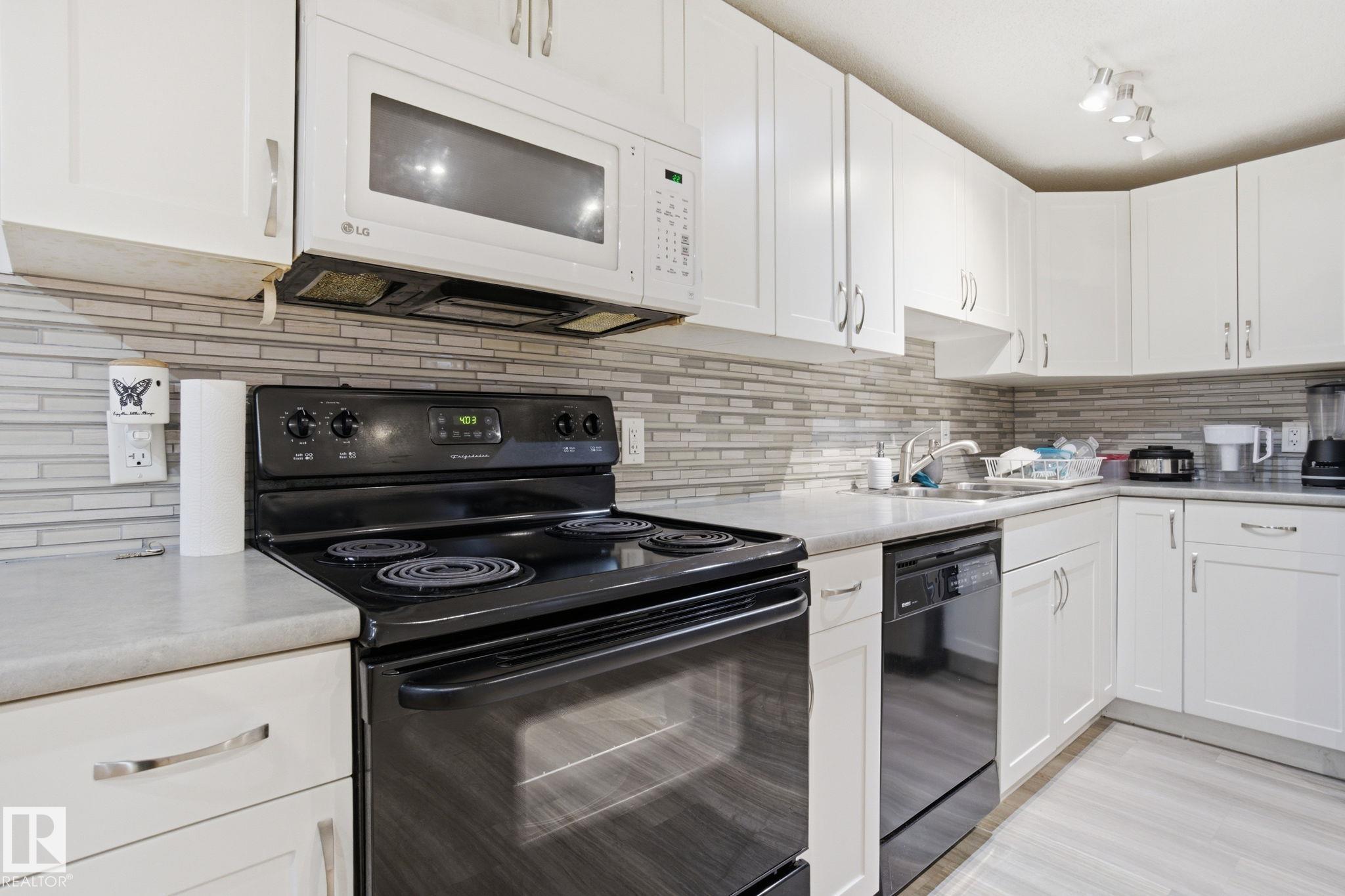 Photo 31 at 12820 95 Street NW, Killarney, Edmonton