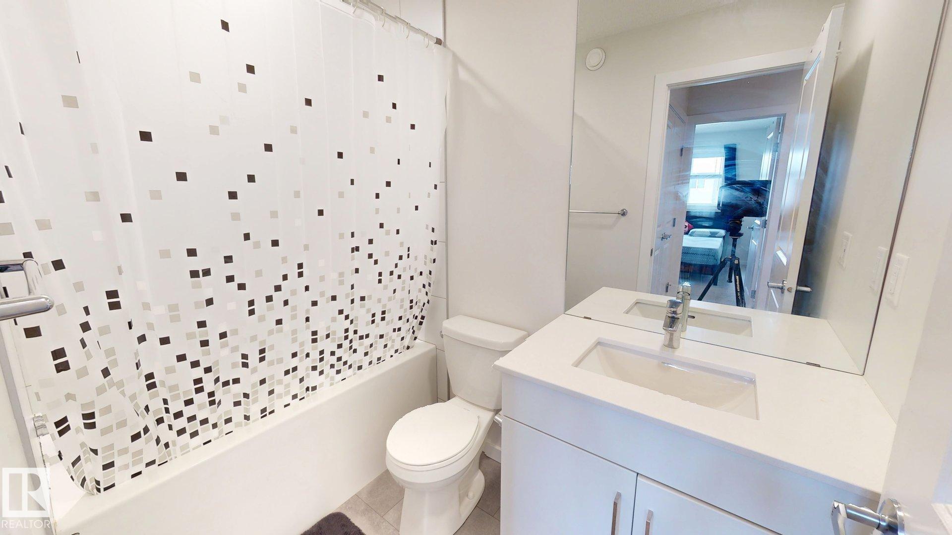 Photo 16 at 2093 Maple Road NW, Maple Crest, Edmonton