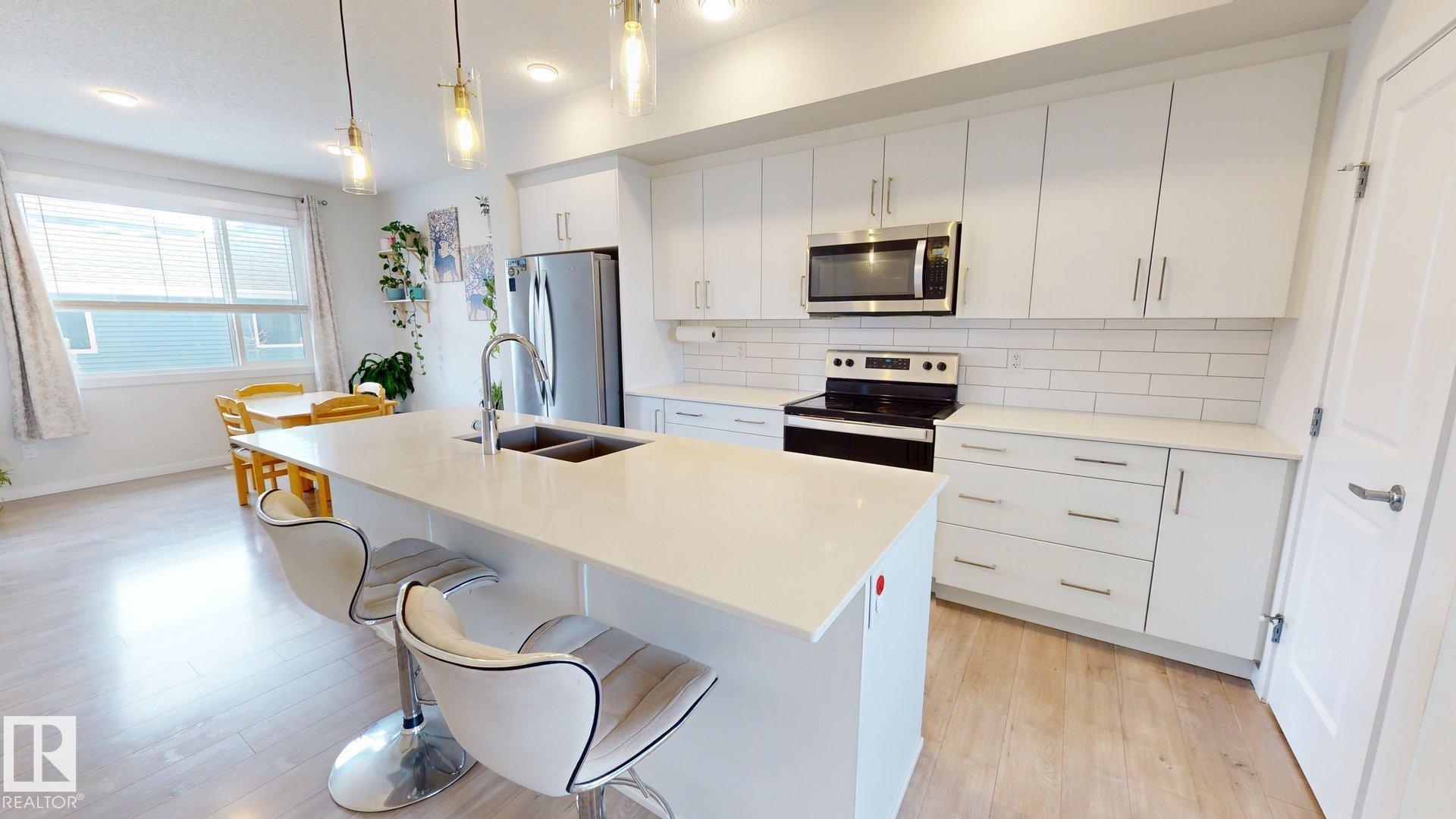 2093 Maple Road NW, Maple Crest, Edmonton