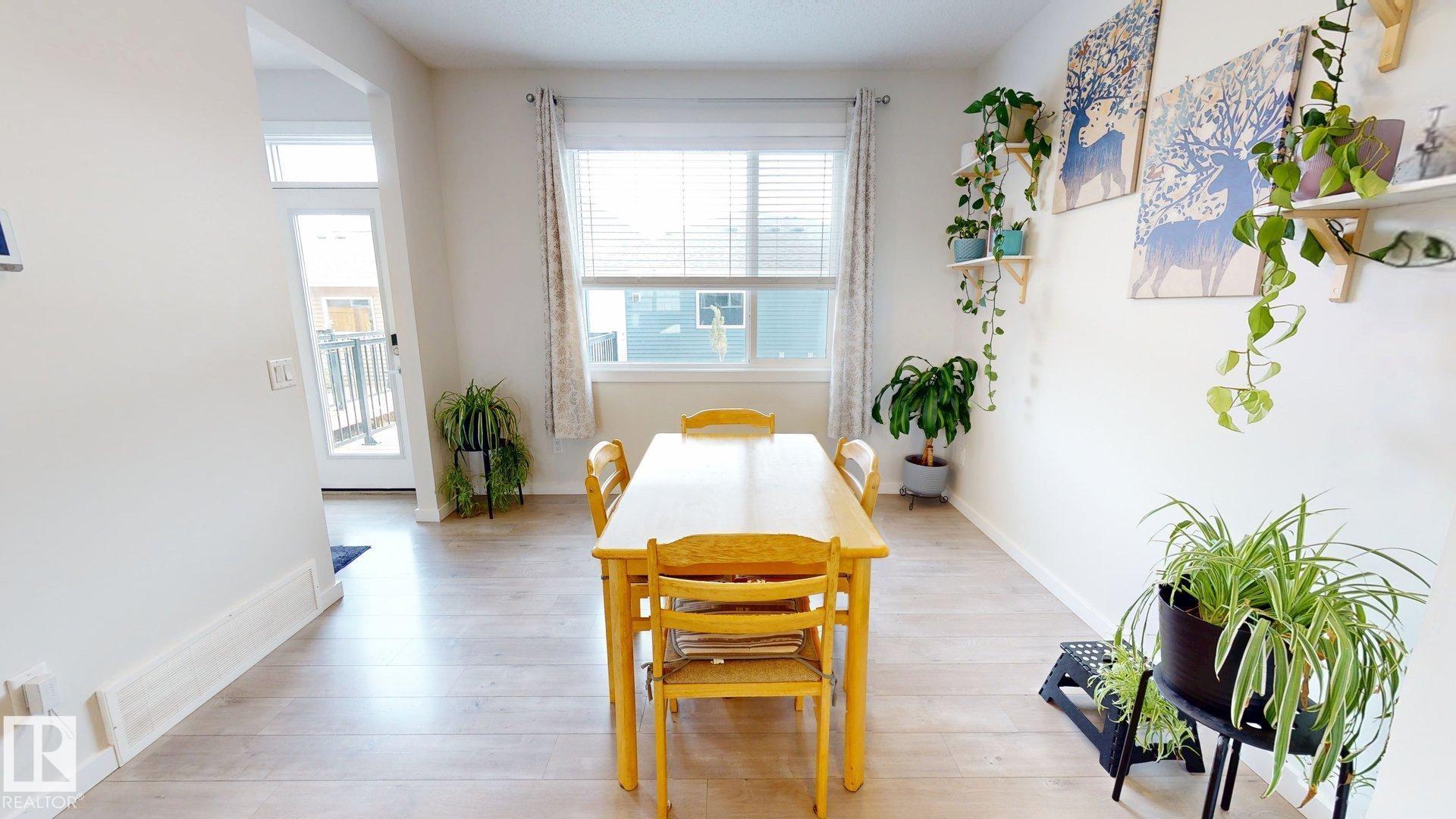 Photo 6 at 2093 Maple Road NW, Maple Crest, Edmonton