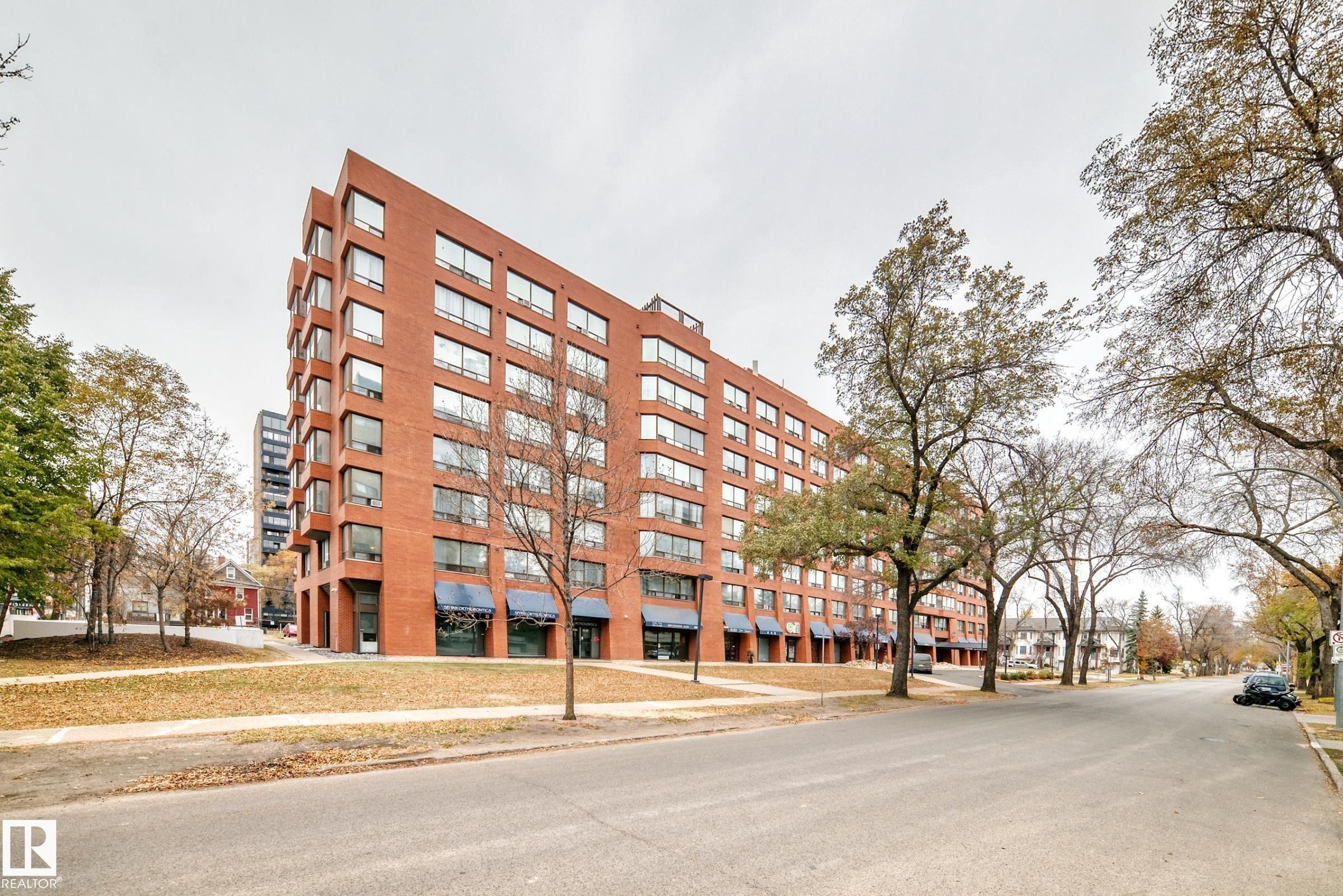 524 - 10160 114 Street NW, Wîhkwêntôwin, Edmonton