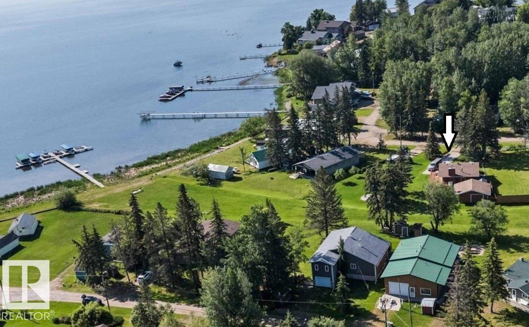 Photo 3 at 308, 309 3 St. Ross Haven, Ross Haven, Rural Lac Ste. Anne County