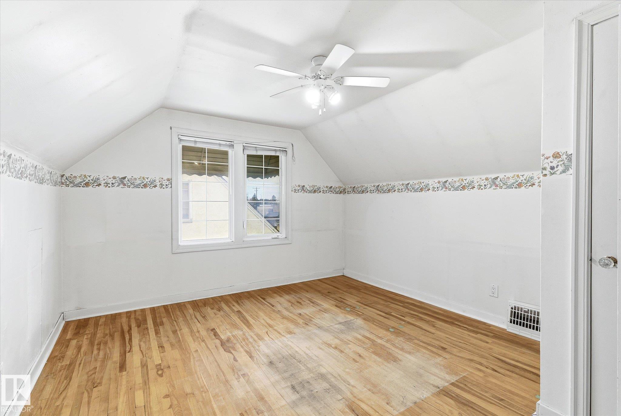 Photo 22 at 11715 123 Street NW, Inglewood, Edmonton