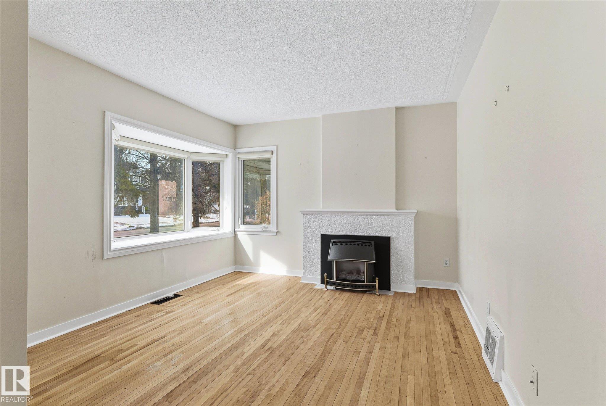 Picture for 11715 123 ST NW