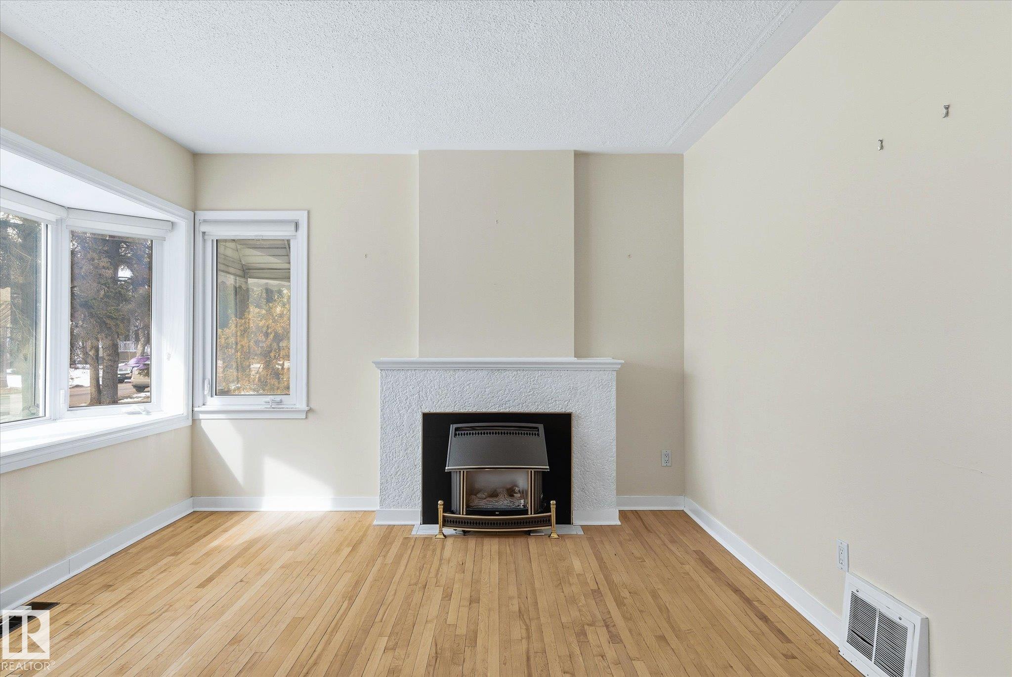 Picture for 11715 123 ST NW