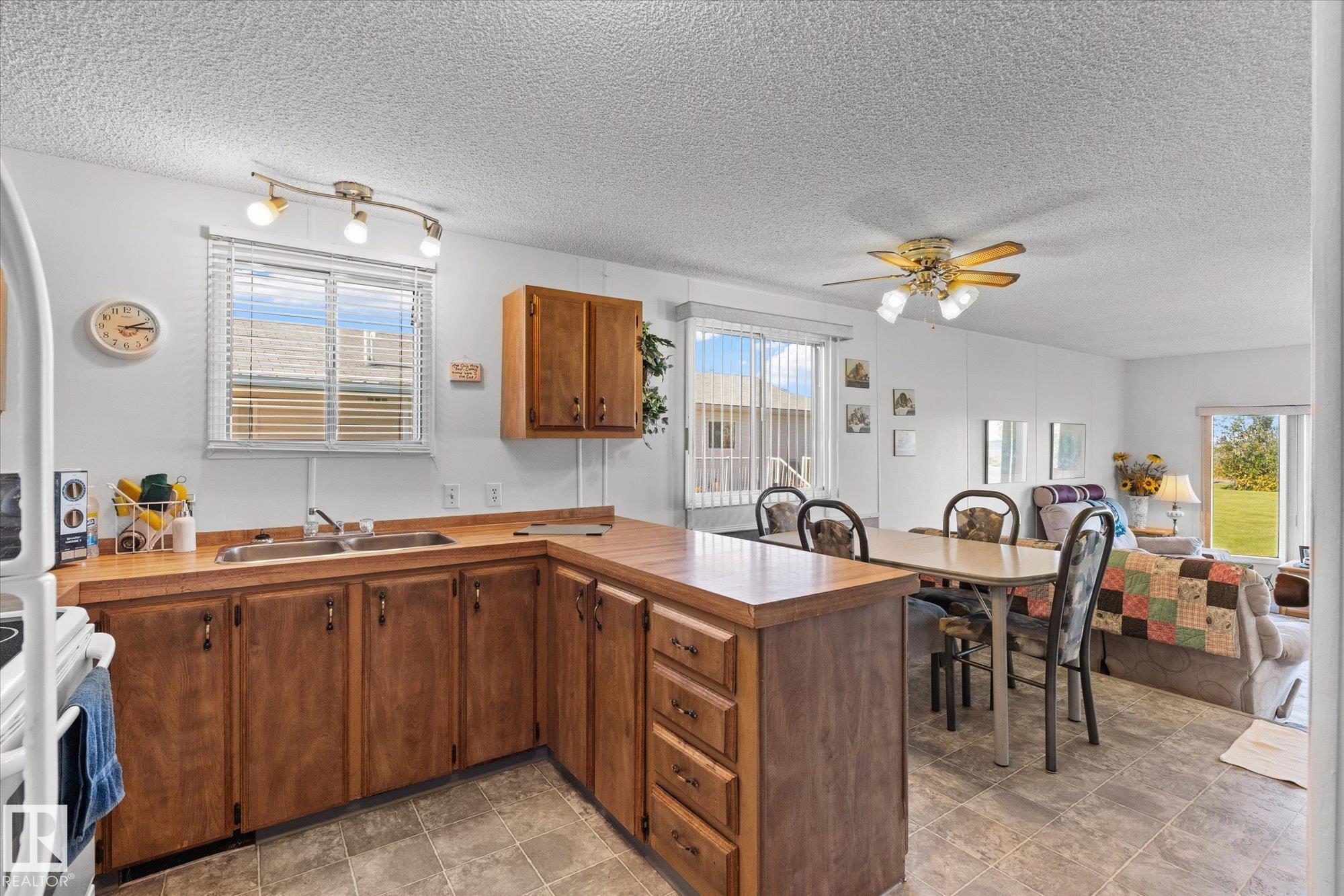 Photo 12 at #4 3401 Ste. Anne Trail, Lakeshore Cove, Rural Lac Ste. Anne County