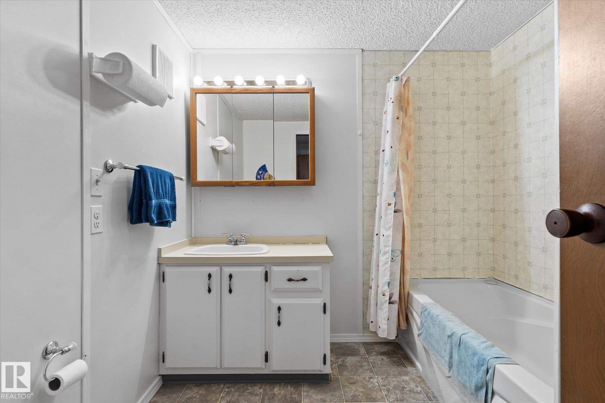 Photo 20 at #4 3401 Ste. Anne Trail, Lakeshore Cove, Rural Lac Ste. Anne County