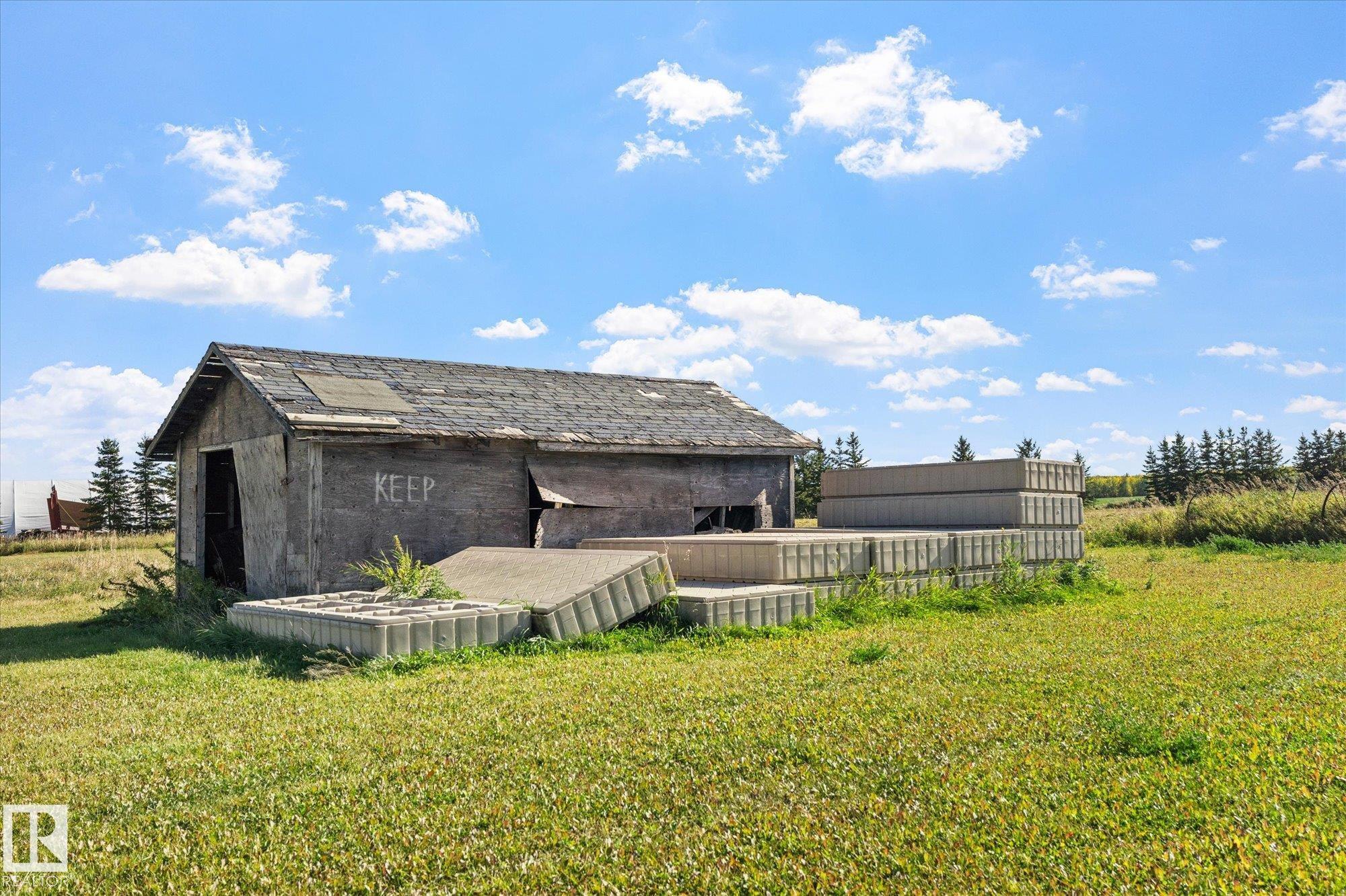 Photo 32 at #4 3401 Ste. Anne Trail, Lakeshore Cove, Rural Lac Ste. Anne County