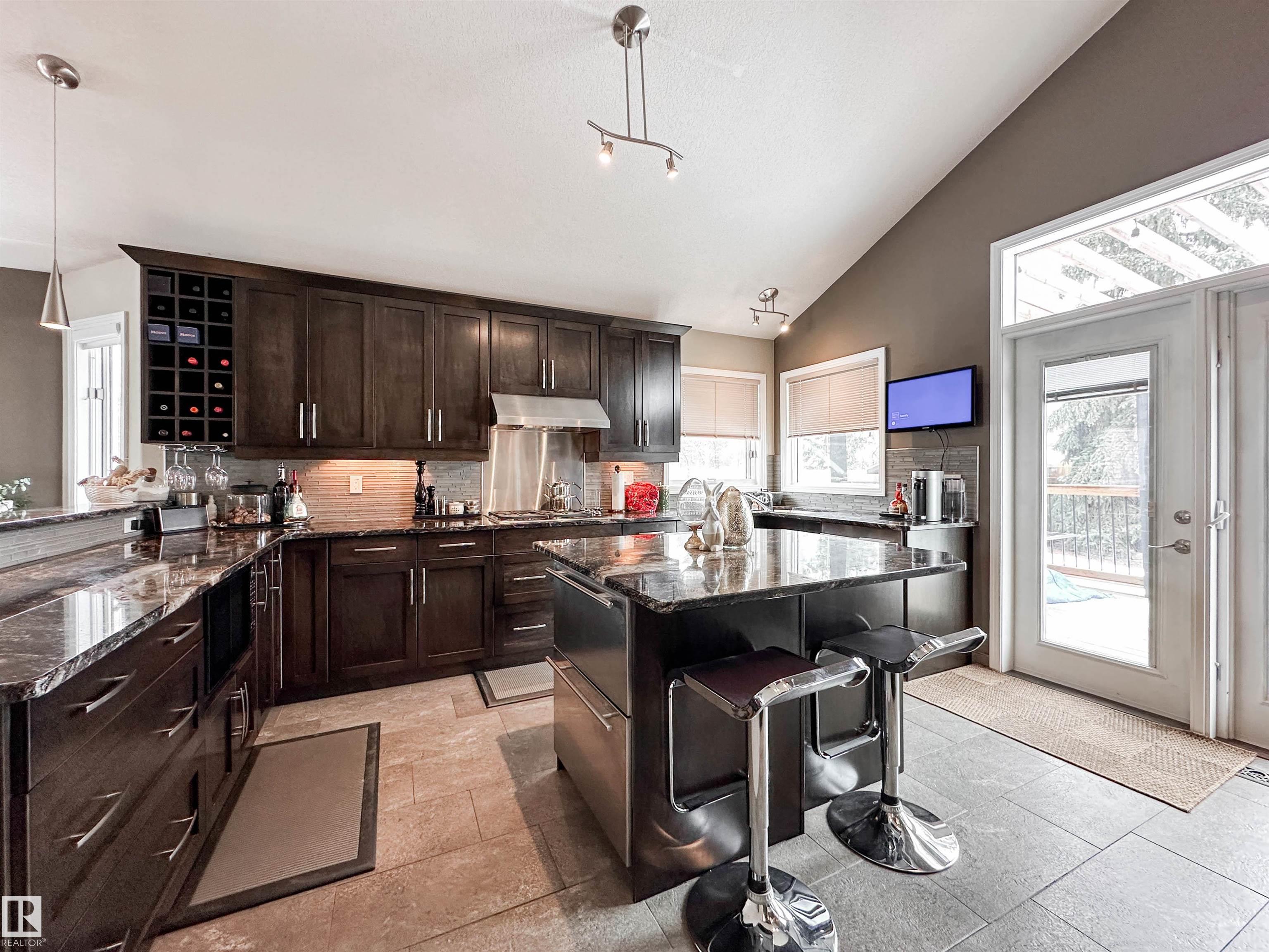 Photo 15 at 9 Deslauriers Crescent, Deer Ridge, St. Albert
