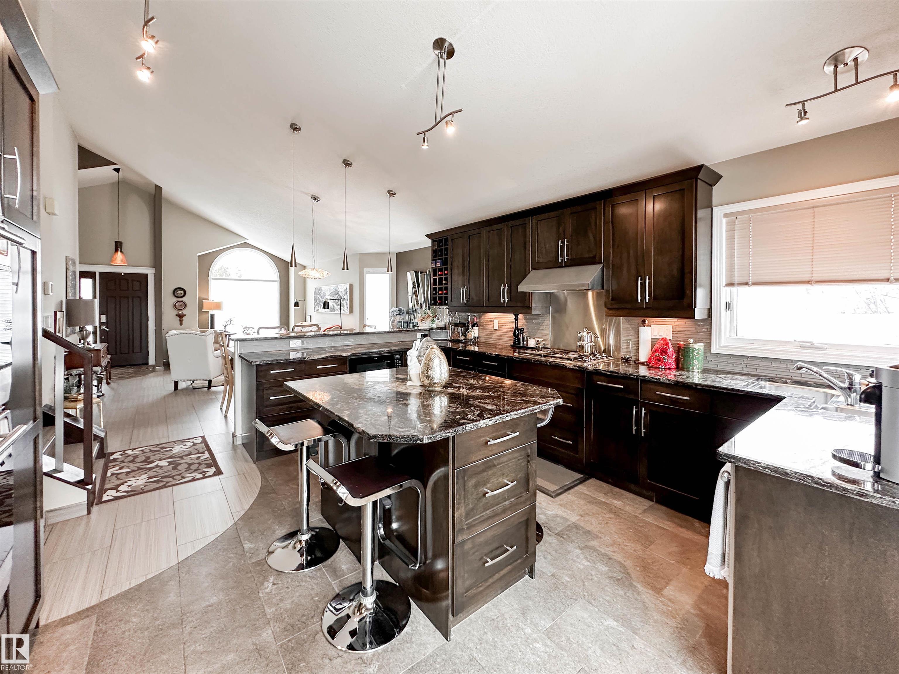 Photo 17 at 9 Deslauriers Crescent, Deer Ridge, St. Albert