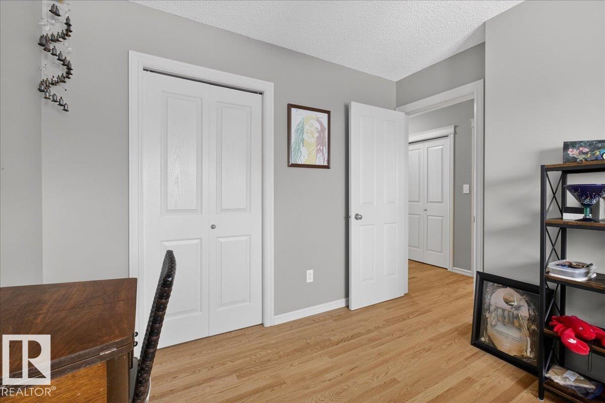 Photo 28 at 942 Chahley Crescent NW, Cameron Heights, Edmonton