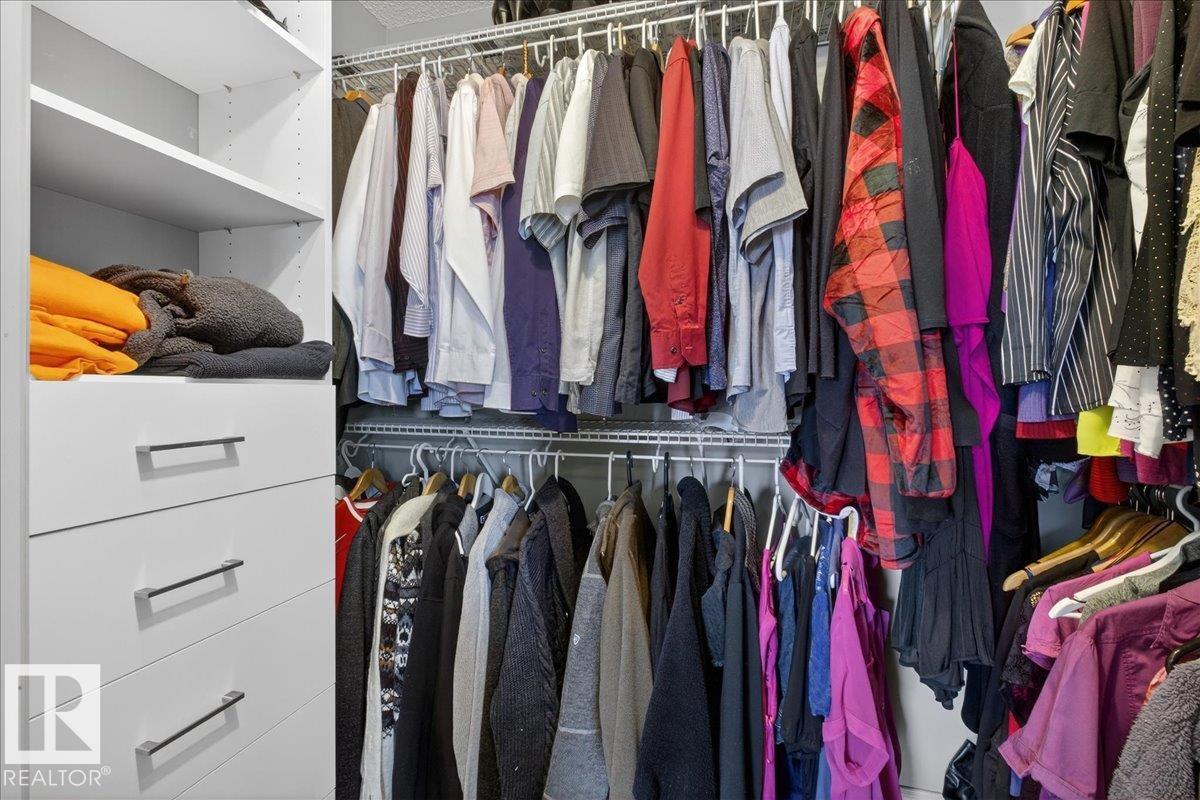 Photo 34 at 942 Chahley Crescent NW, Cameron Heights, Edmonton