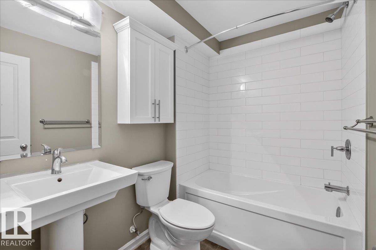 Photo 44 at 942 Chahley Crescent NW, Cameron Heights, Edmonton