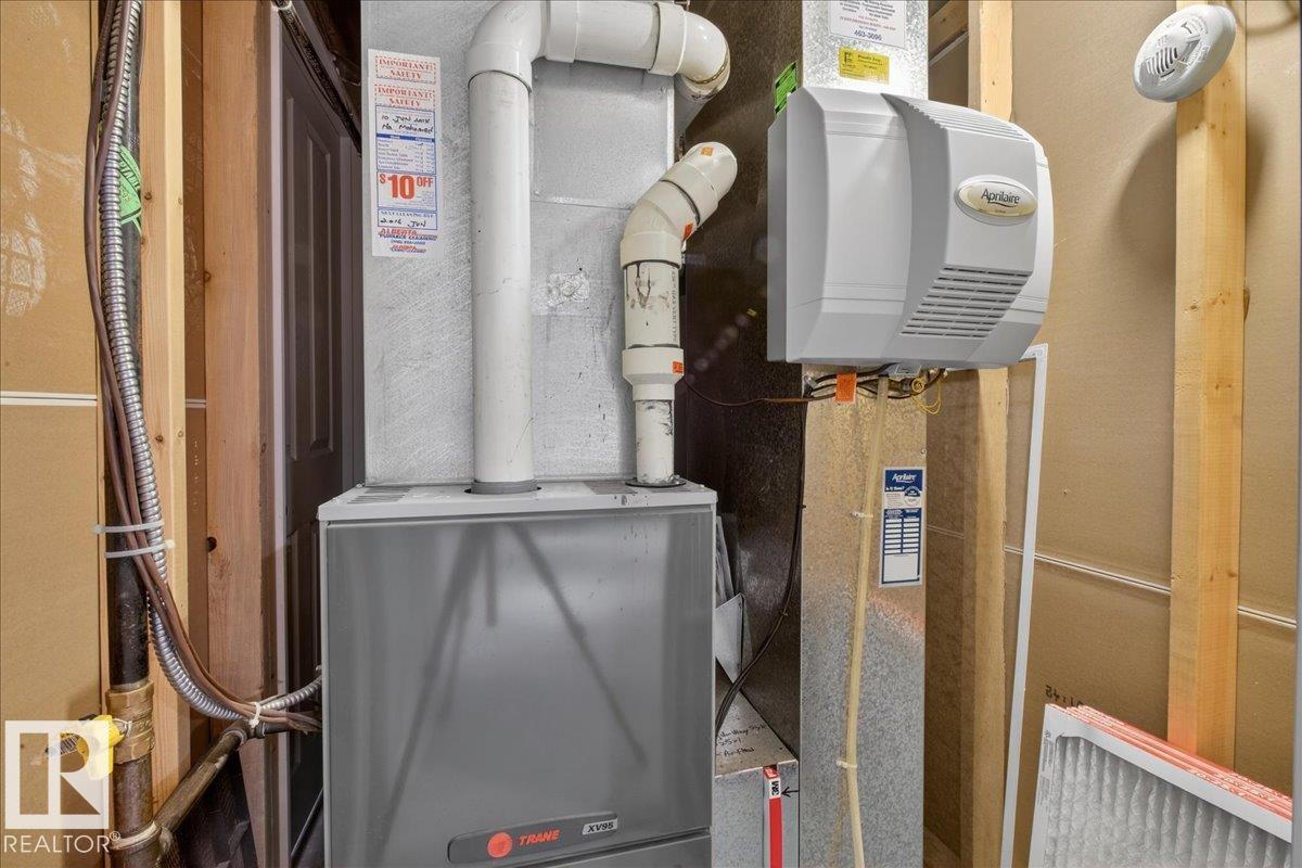 Photo 46 at 942 Chahley Crescent NW, Cameron Heights, Edmonton