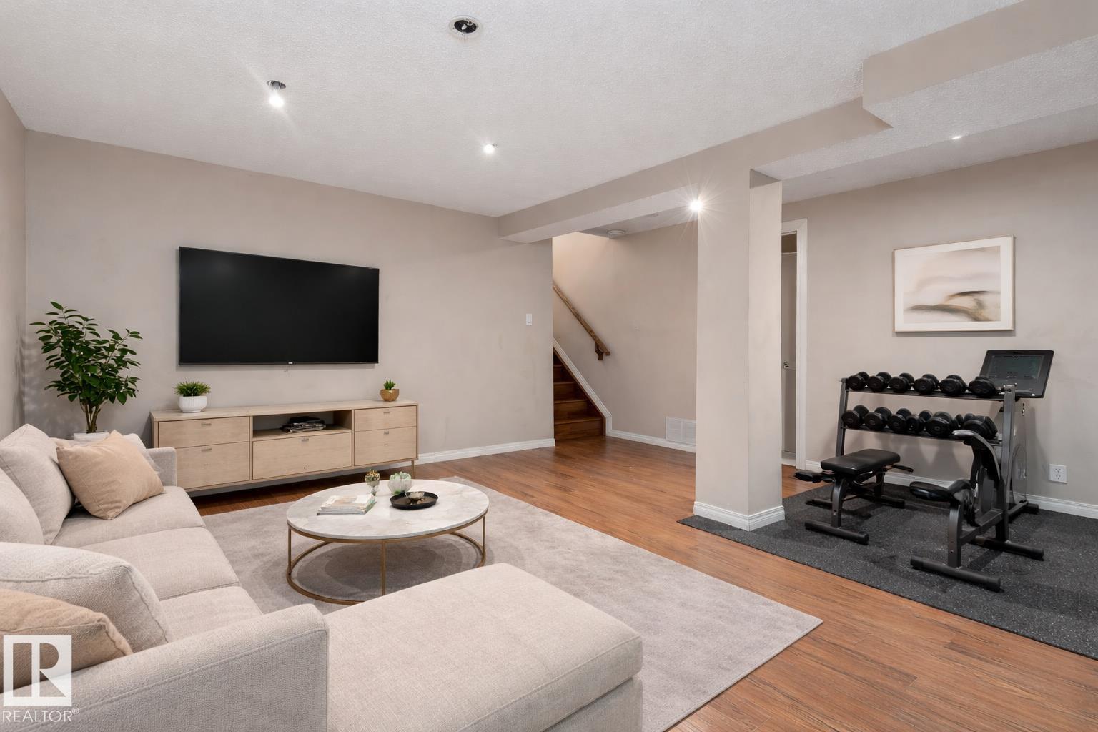 Photo 23 at 196 Roseland Village NW, Northmount, Edmonton