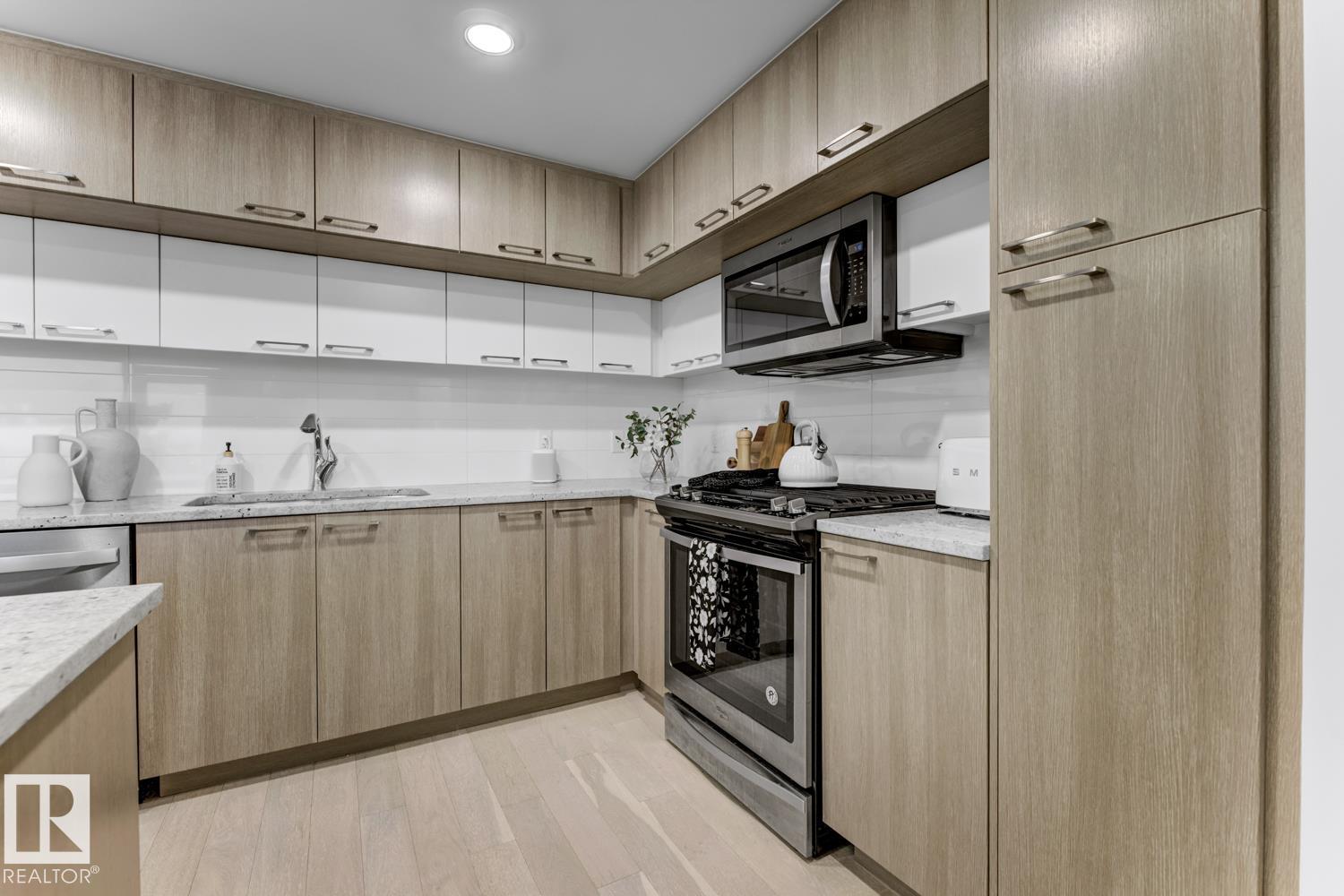 Photo 9 at 606 - 9720 106 Street NW, Downtown, Edmonton