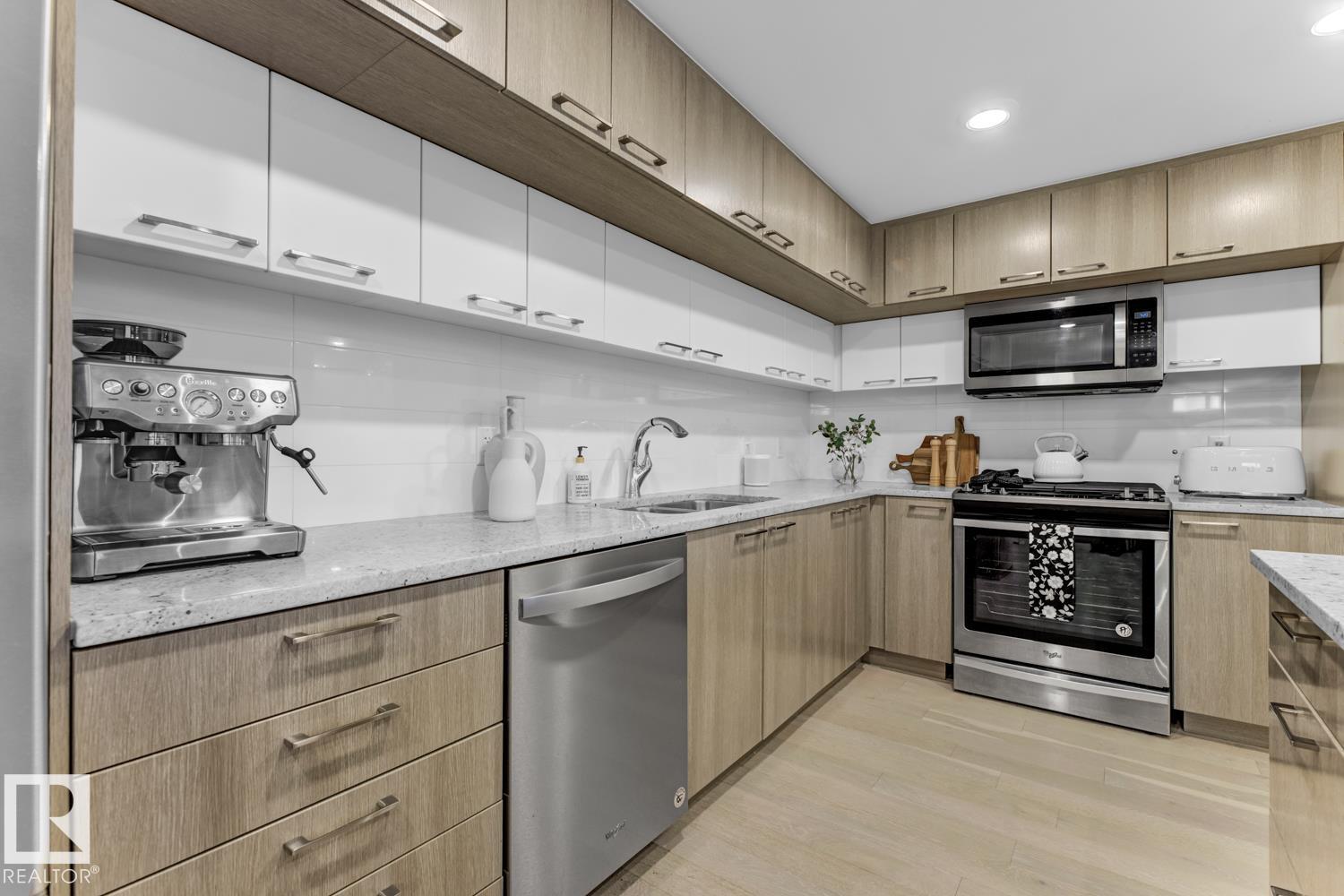 Photo 10 at 606 - 9720 106 Street NW, Downtown, Edmonton