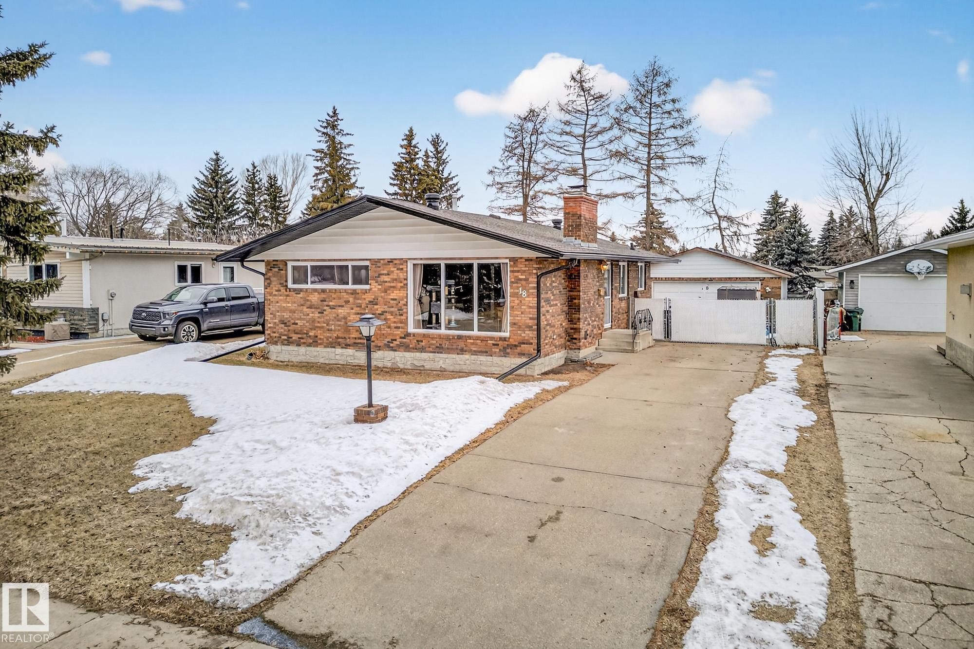 18 Hummingbird Road, Brentwood, Sherwood Park