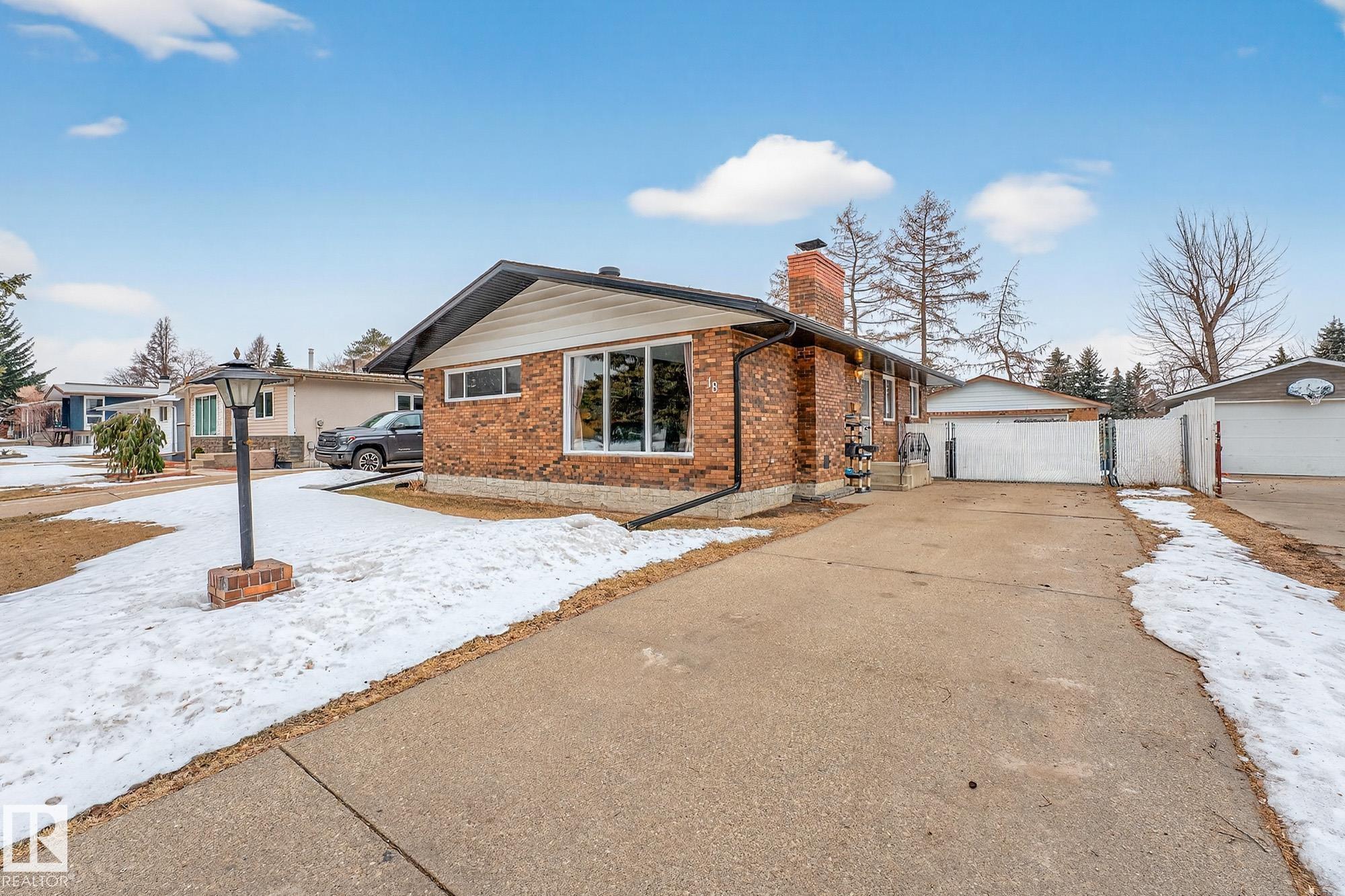 Photo 11 at 18 Hummingbird Road, Brentwood, Sherwood Park