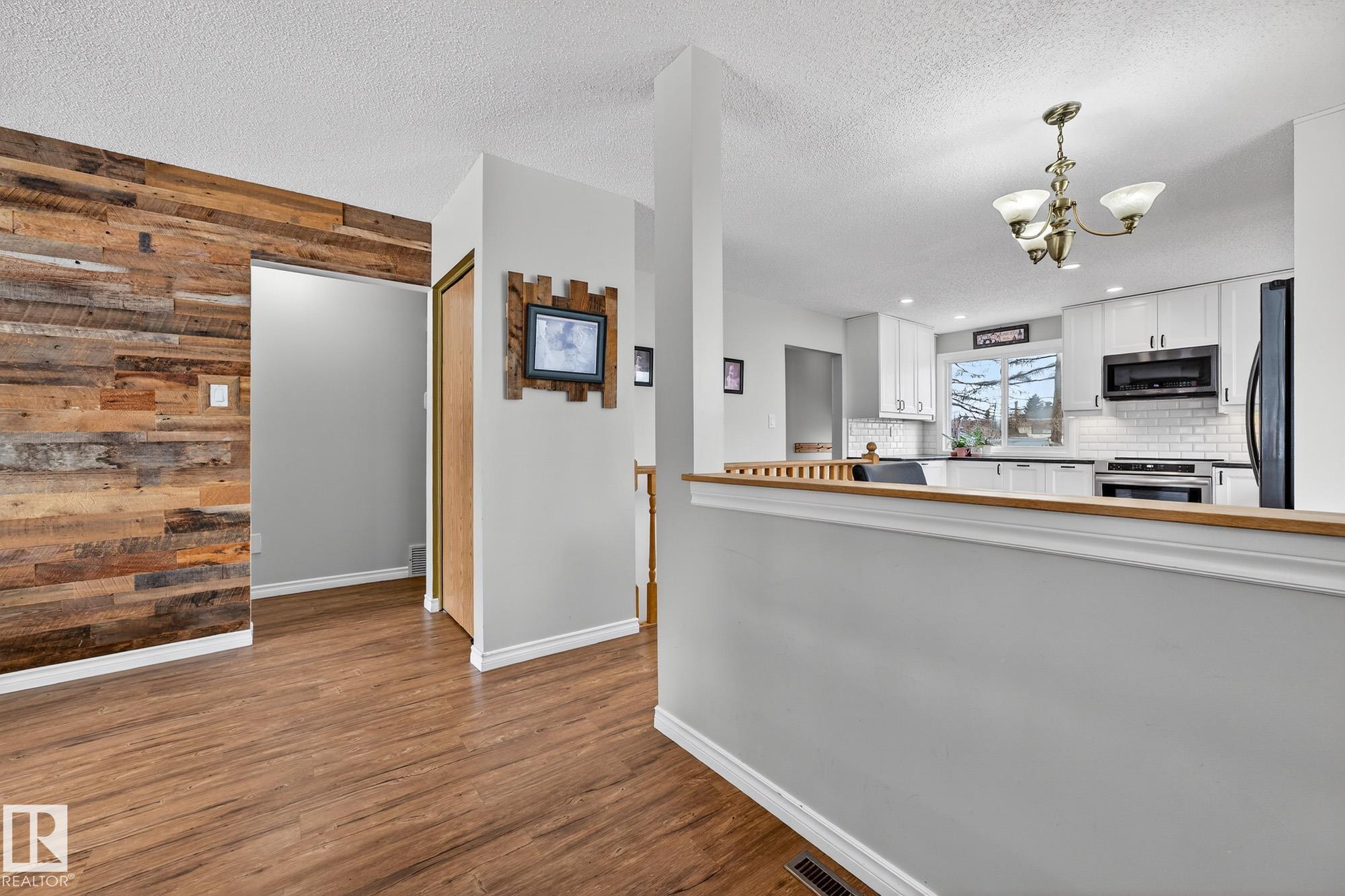 Photo 14 at 18 Hummingbird Road, Brentwood, Sherwood Park