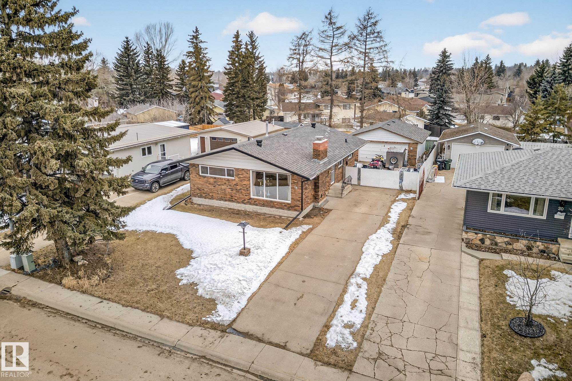 18 Hummingbird Road, Brentwood, Sherwood Park