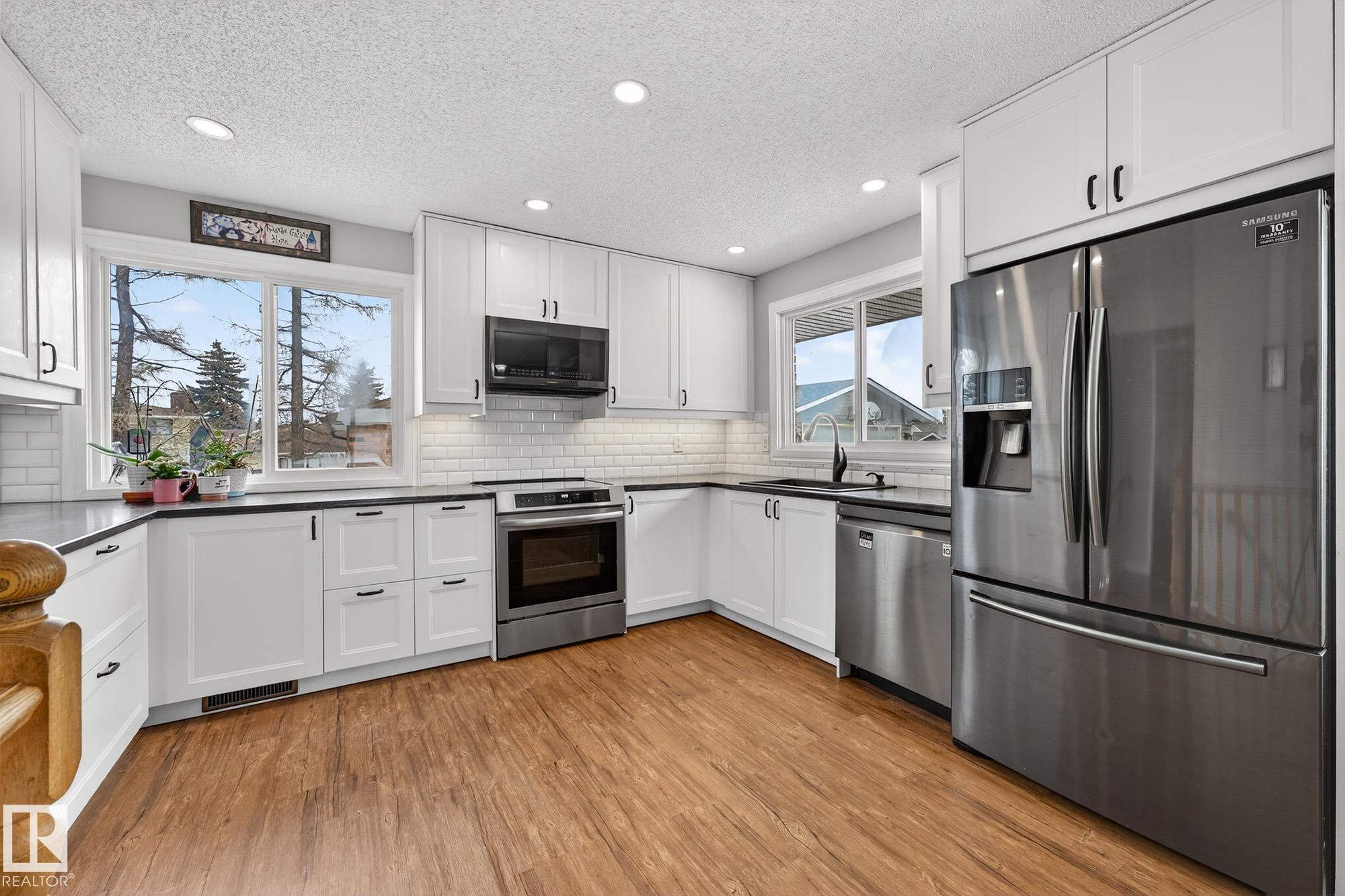 Photo 25 at 18 Hummingbird Road, Brentwood, Sherwood Park