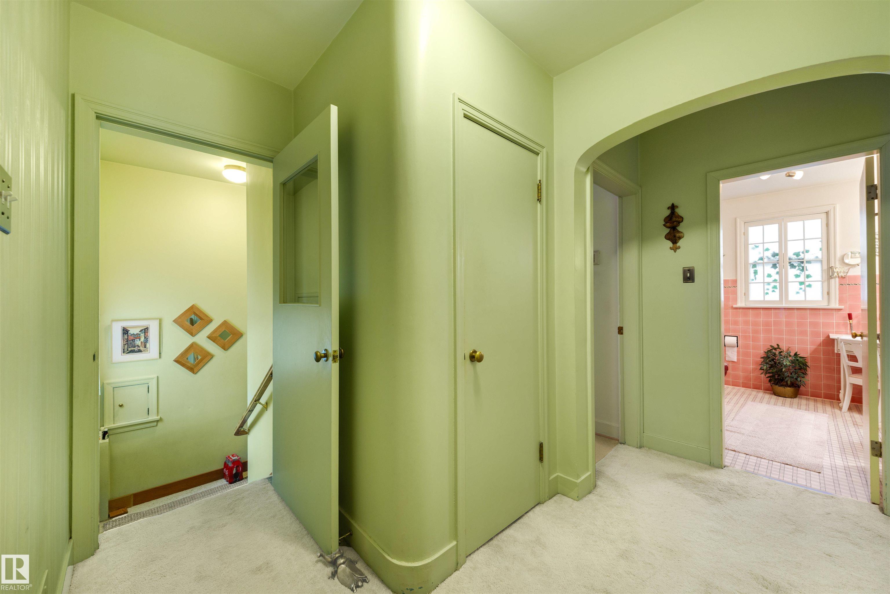 Photo 13 at 13882 Ravine Drive NW, Glenora, Edmonton