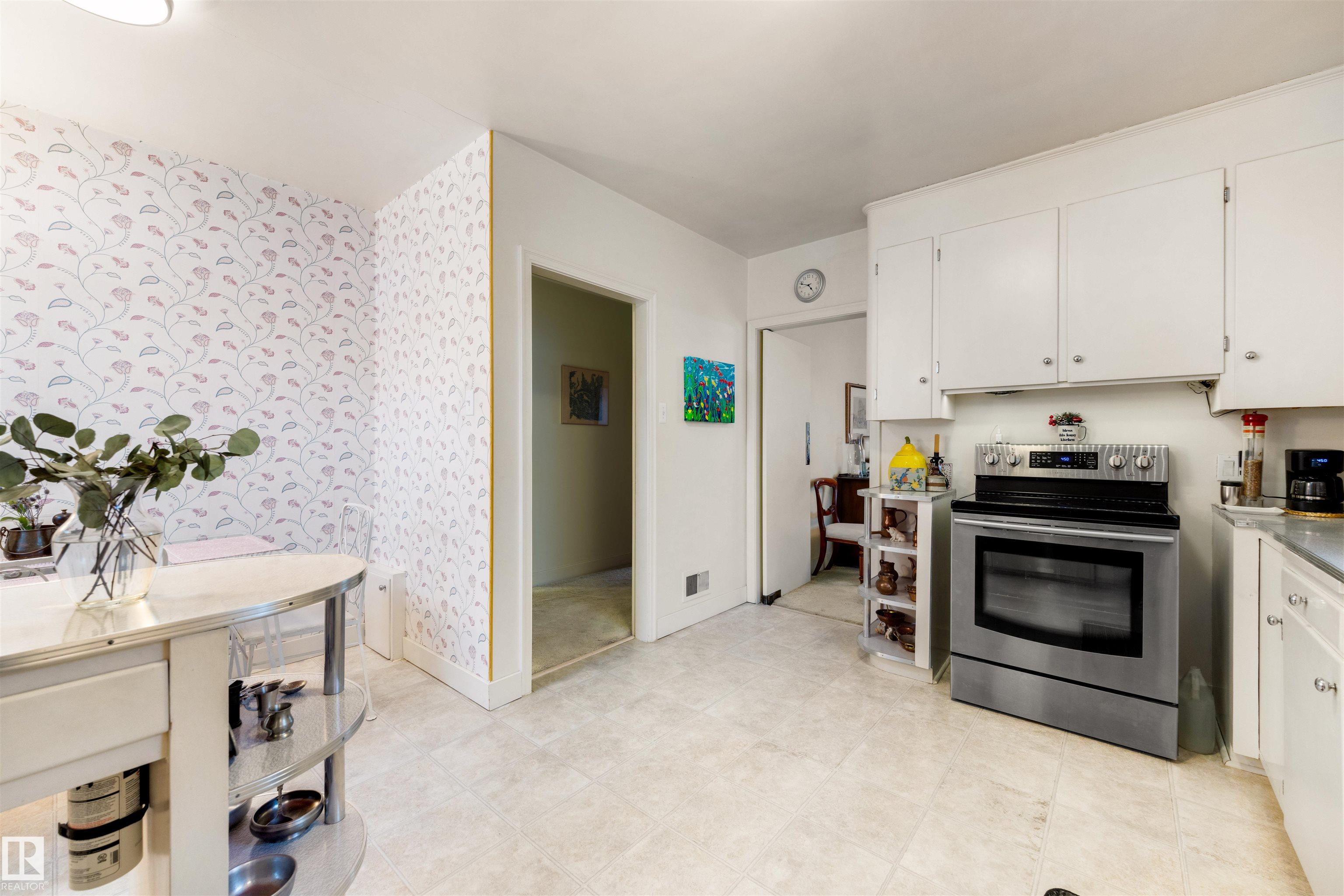 Photo 10 at 13882 Ravine Drive NW, Glenora, Edmonton