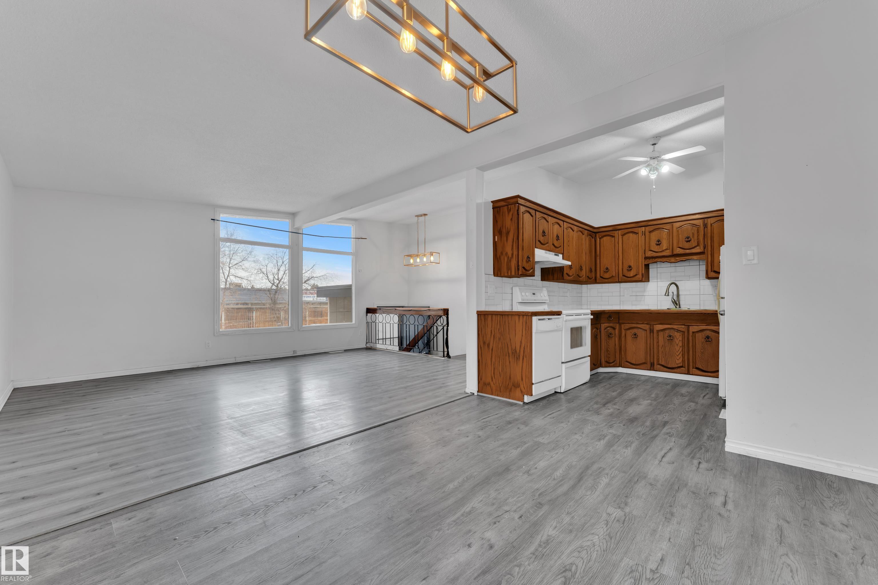 Photo 13 at 11429 39 Avenue NW, Greenfield, Edmonton