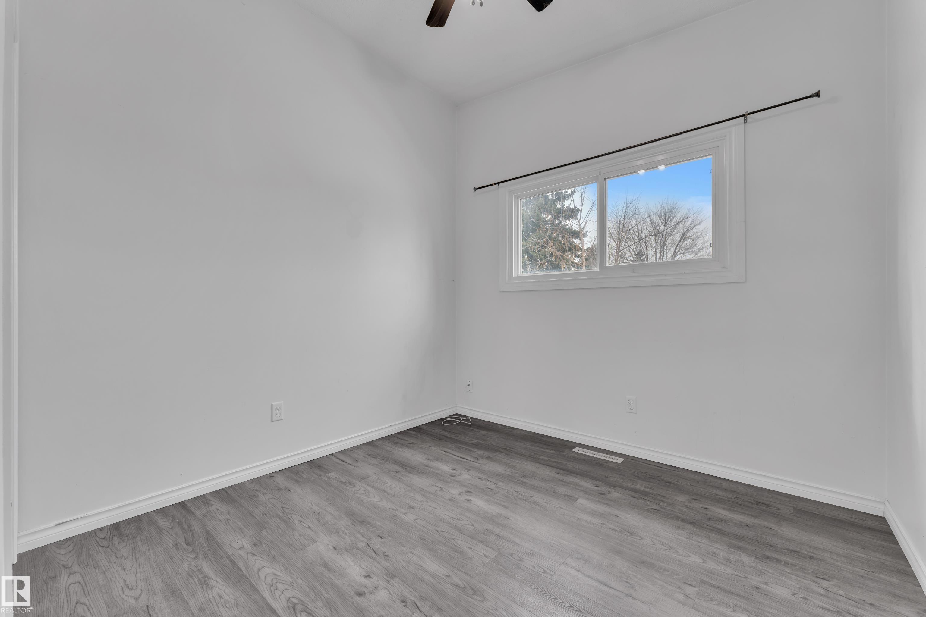 Photo 23 at 11429 39 Avenue NW, Greenfield, Edmonton