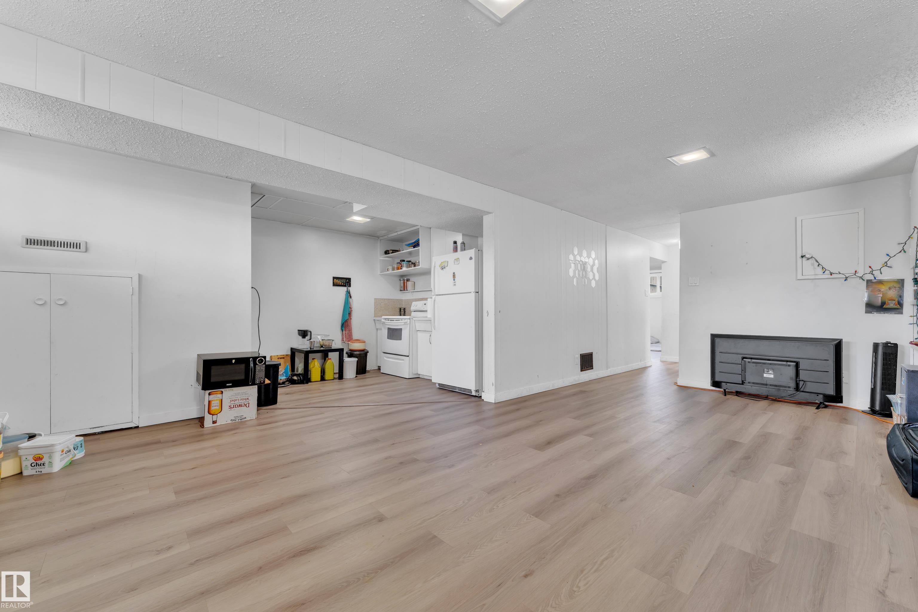 Photo 30 at 11429 39 Avenue NW, Greenfield, Edmonton