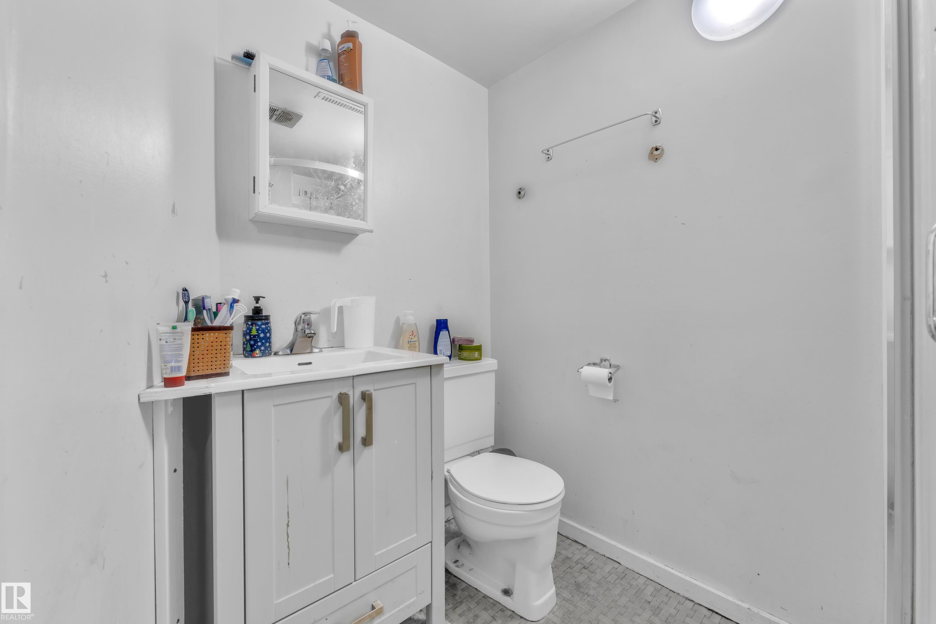 Photo 37 at 11429 39 Avenue NW, Greenfield, Edmonton