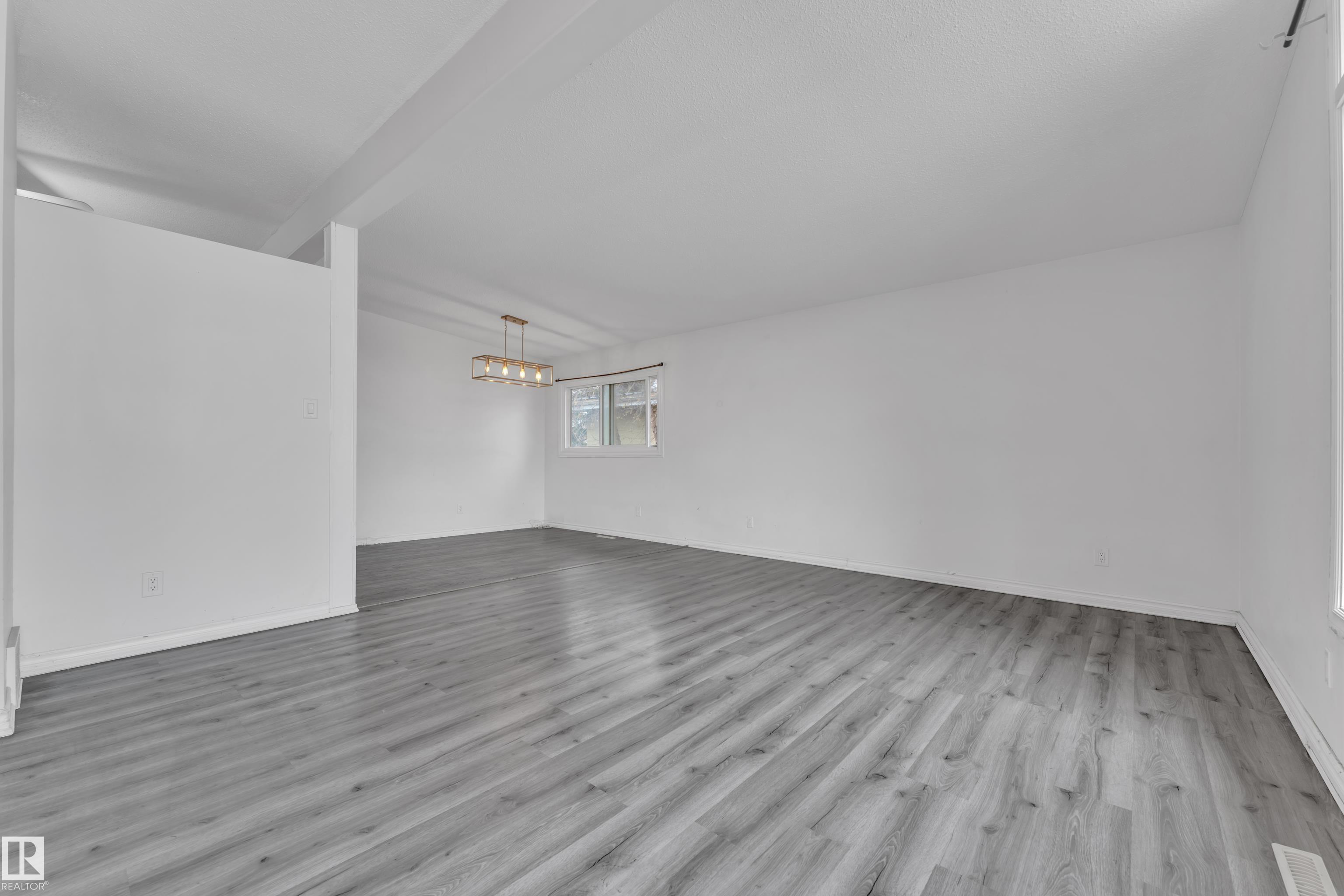 Photo 9 at 11429 39 Avenue NW, Greenfield, Edmonton