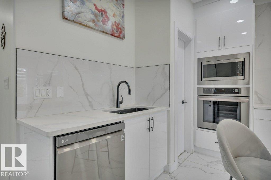 Photo 10 at 1232 Eaton Lane NW, Edgemont, Edmonton