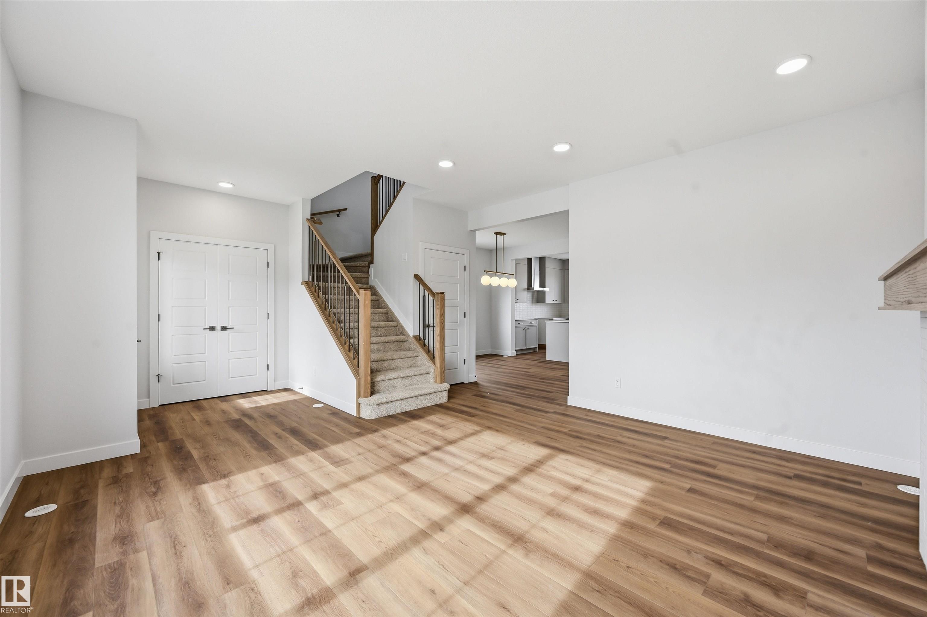 Photo 10 at 3266 Dallas Schmidt Drive NW, Griesbach, Edmonton