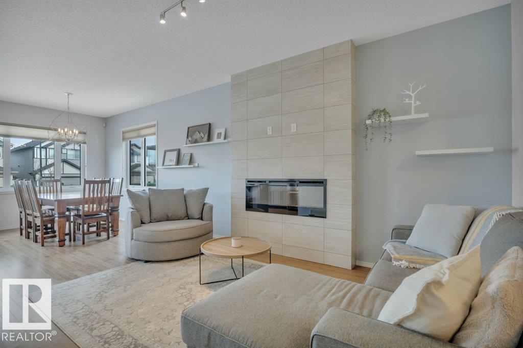 Photo 8 at 20936 95 Avenue NW, Webber Greens, Edmonton