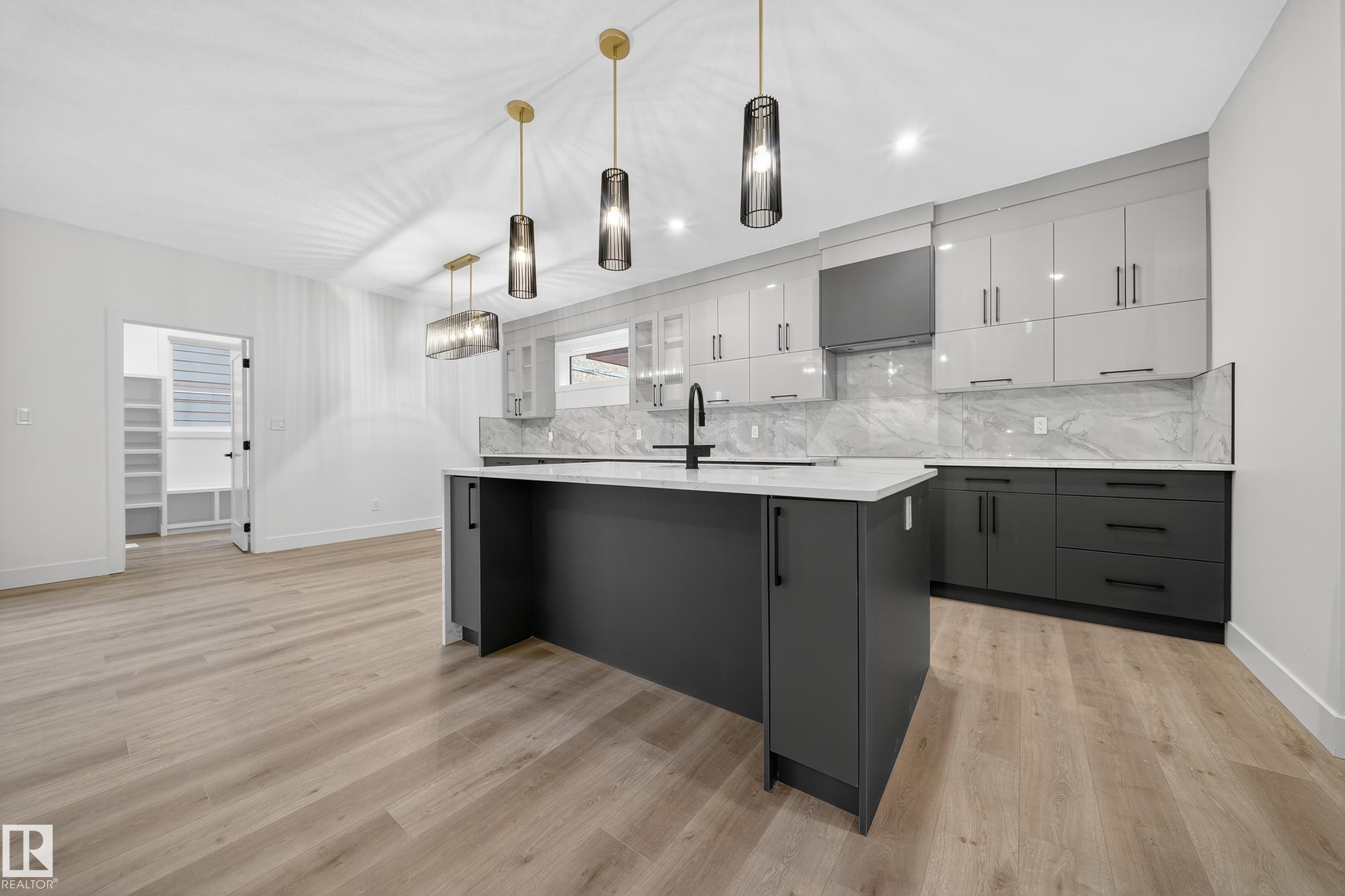 Picture for 6117 CRAWFORD DR SW