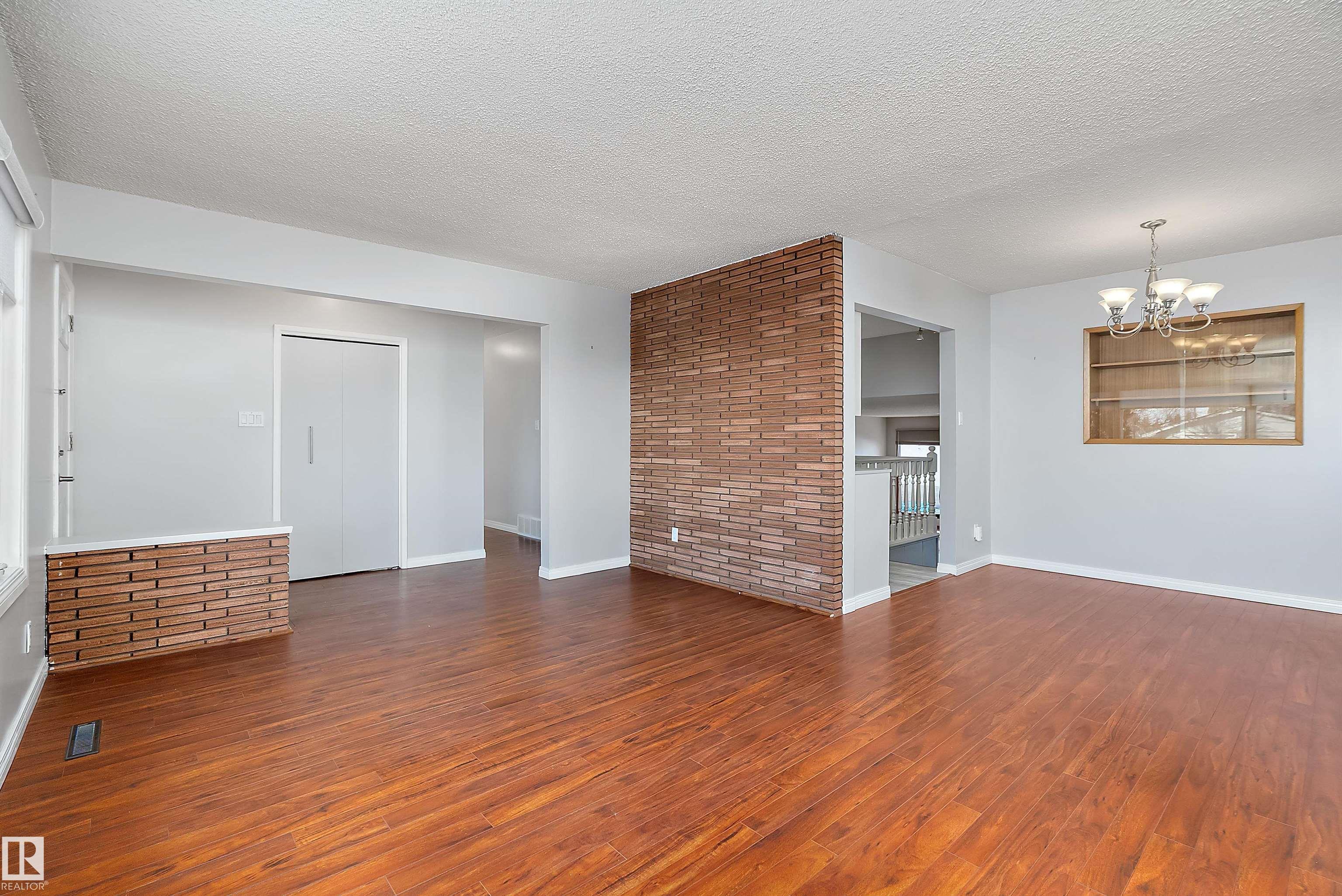 7711 132 A Avenue NW, Delwood, Edmonton