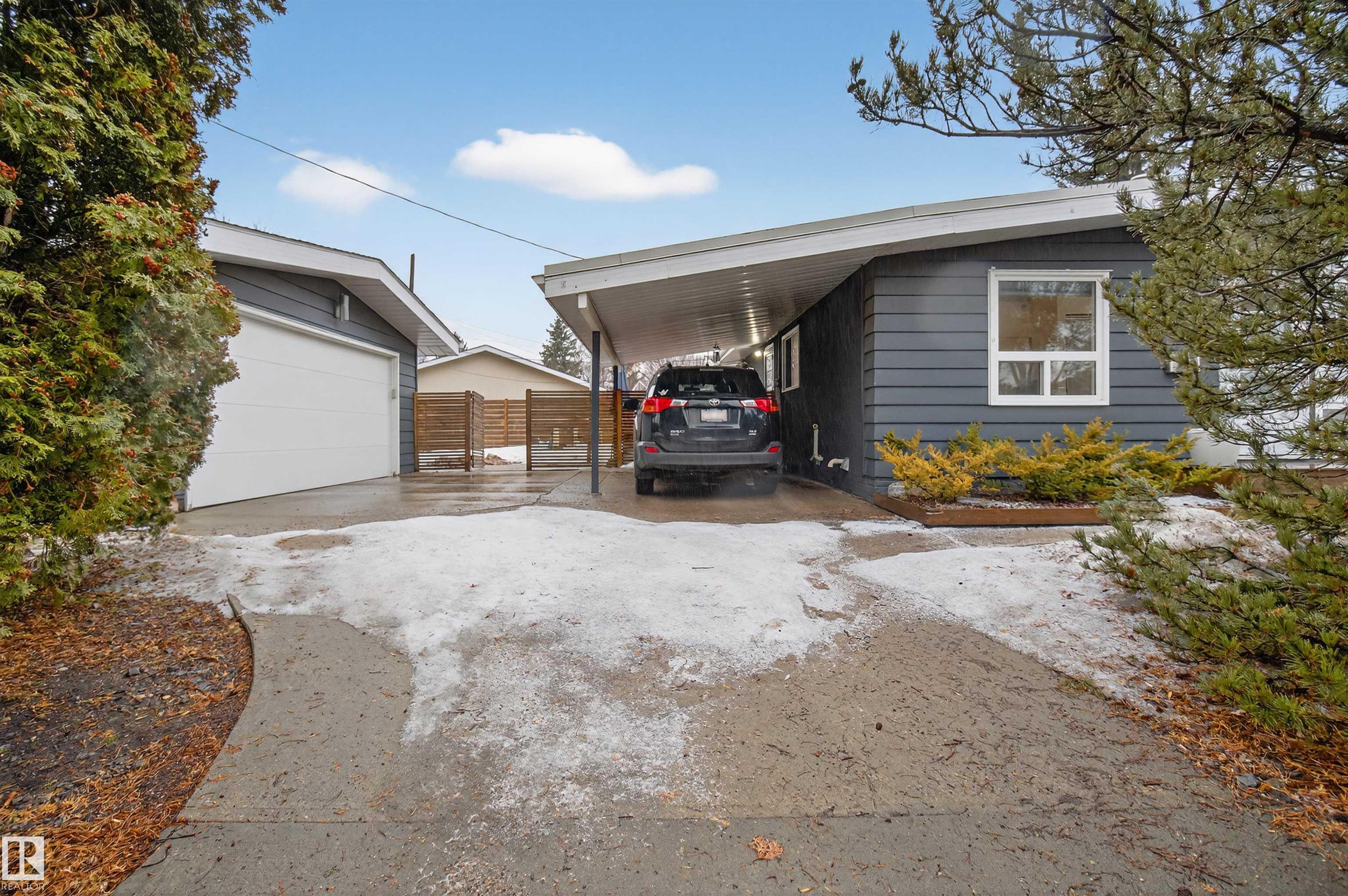 15719 89a Avenue NW, Meadowlark Park, Edmonton