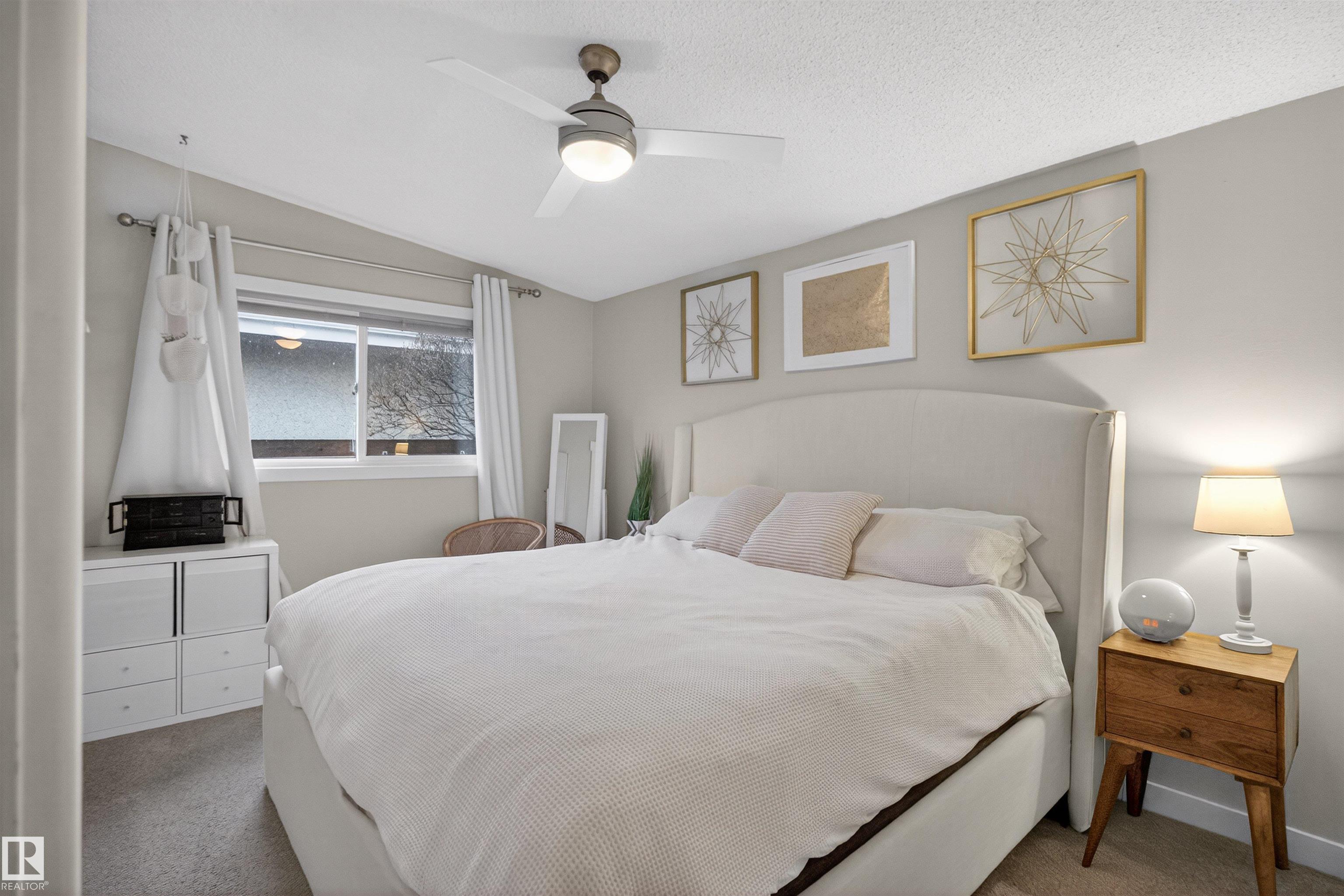 Photo 22 at 15719 89a Avenue NW, Meadowlark Park, Edmonton