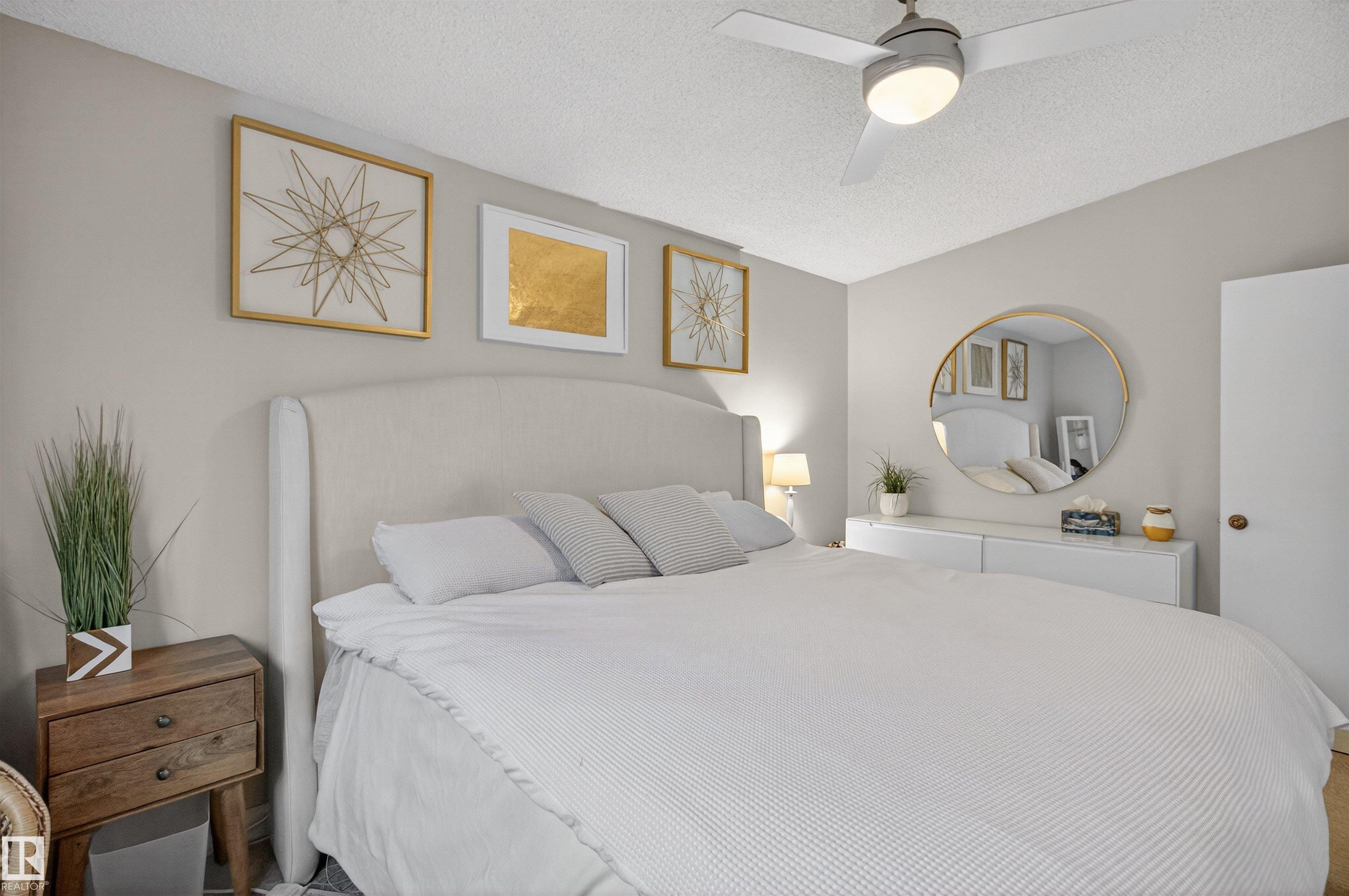 Photo 23 at 15719 89a Avenue NW, Meadowlark Park, Edmonton