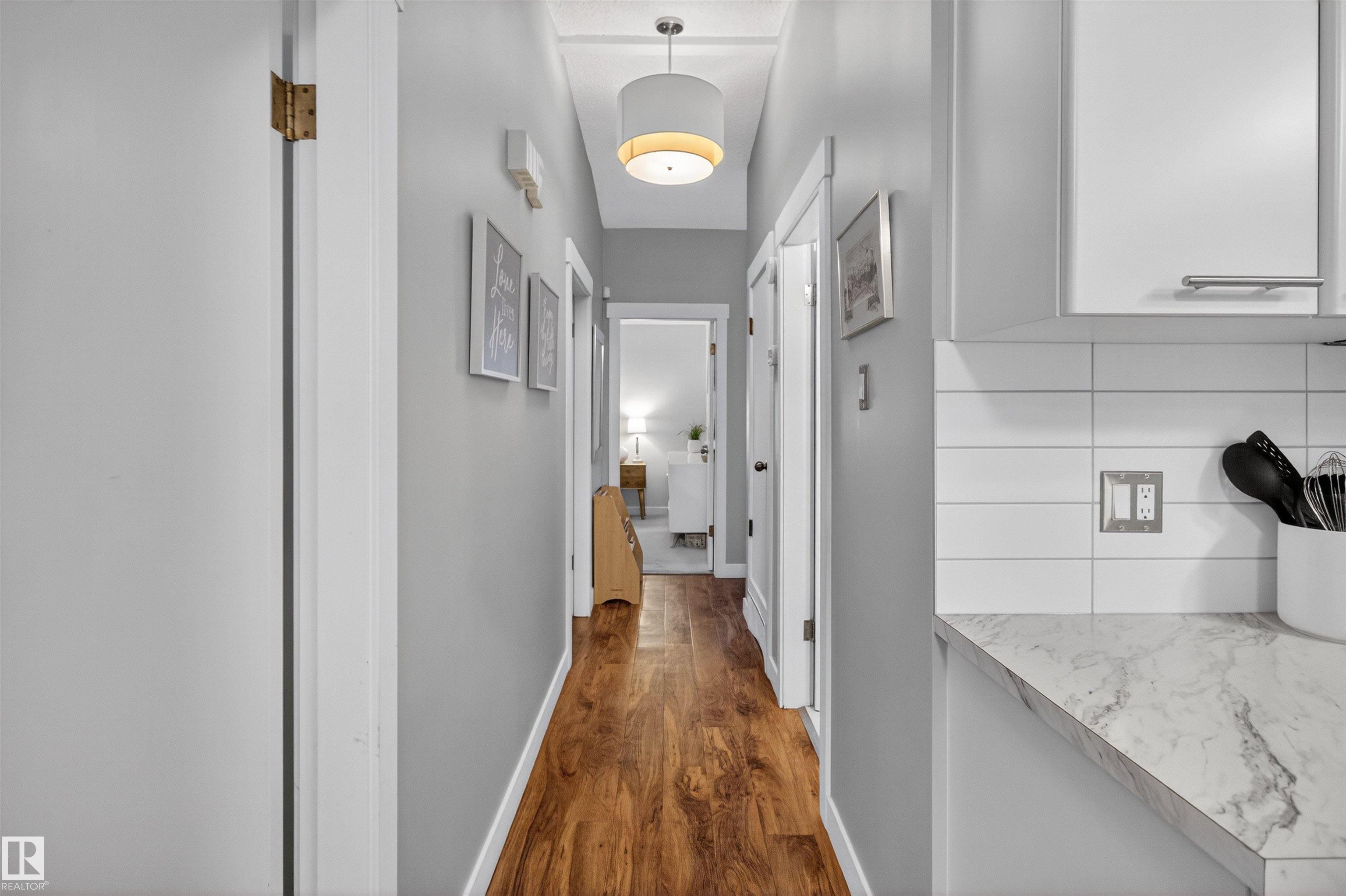 Photo 25 at 15719 89a Avenue NW, Meadowlark Park, Edmonton