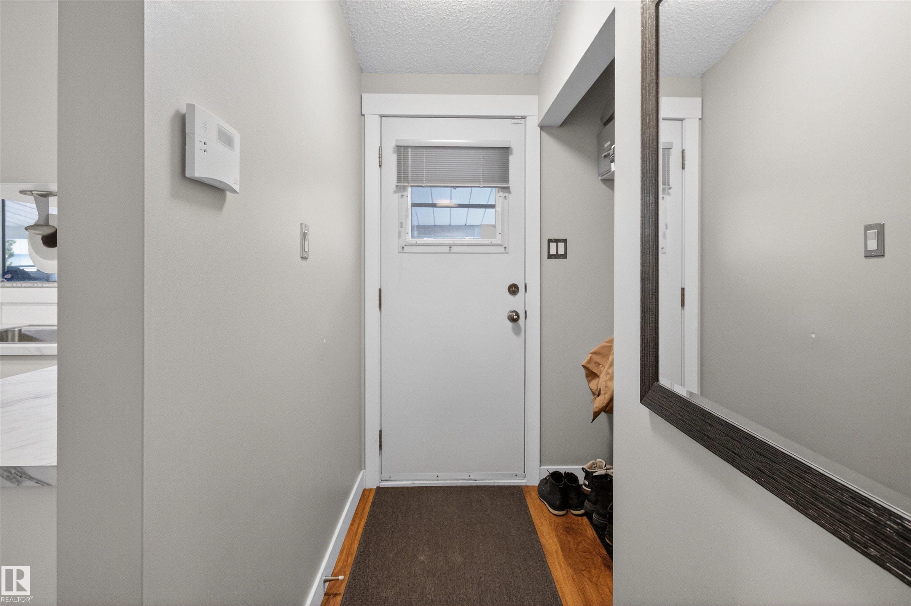 Photo 26 at 15719 89a Avenue NW, Meadowlark Park, Edmonton