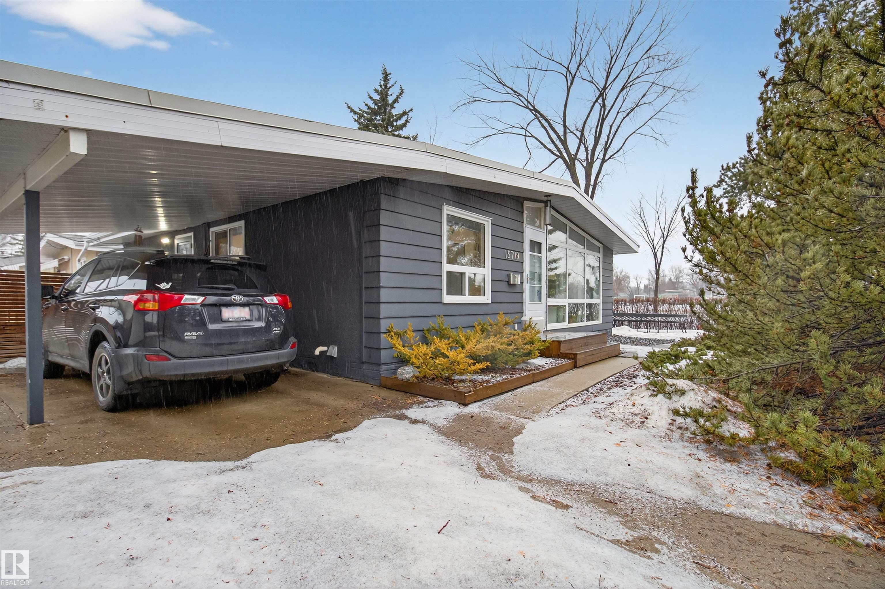 15719 89a Avenue NW, Meadowlark Park, Edmonton