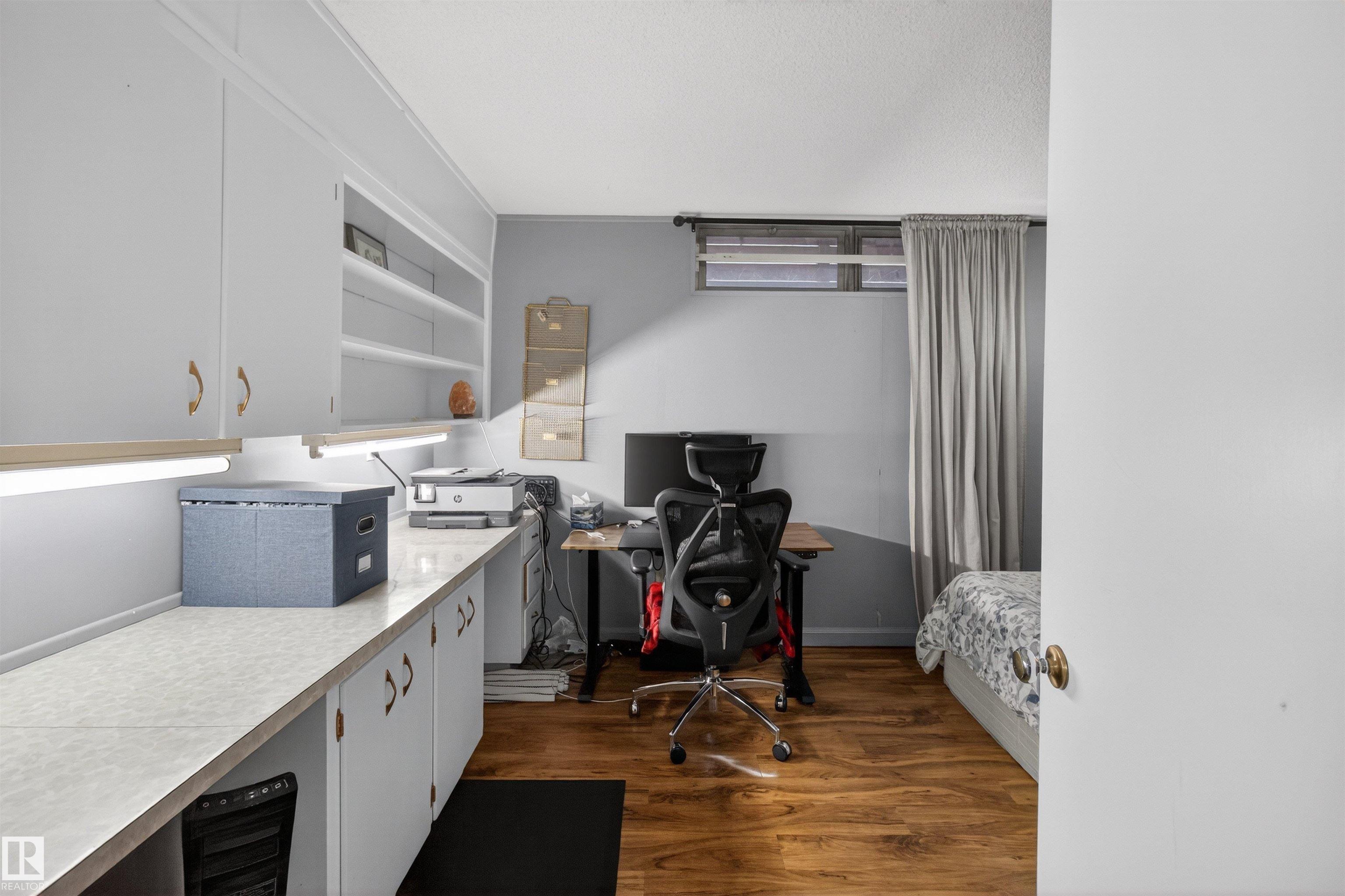 Photo 35 at 15719 89a Avenue NW, Meadowlark Park, Edmonton