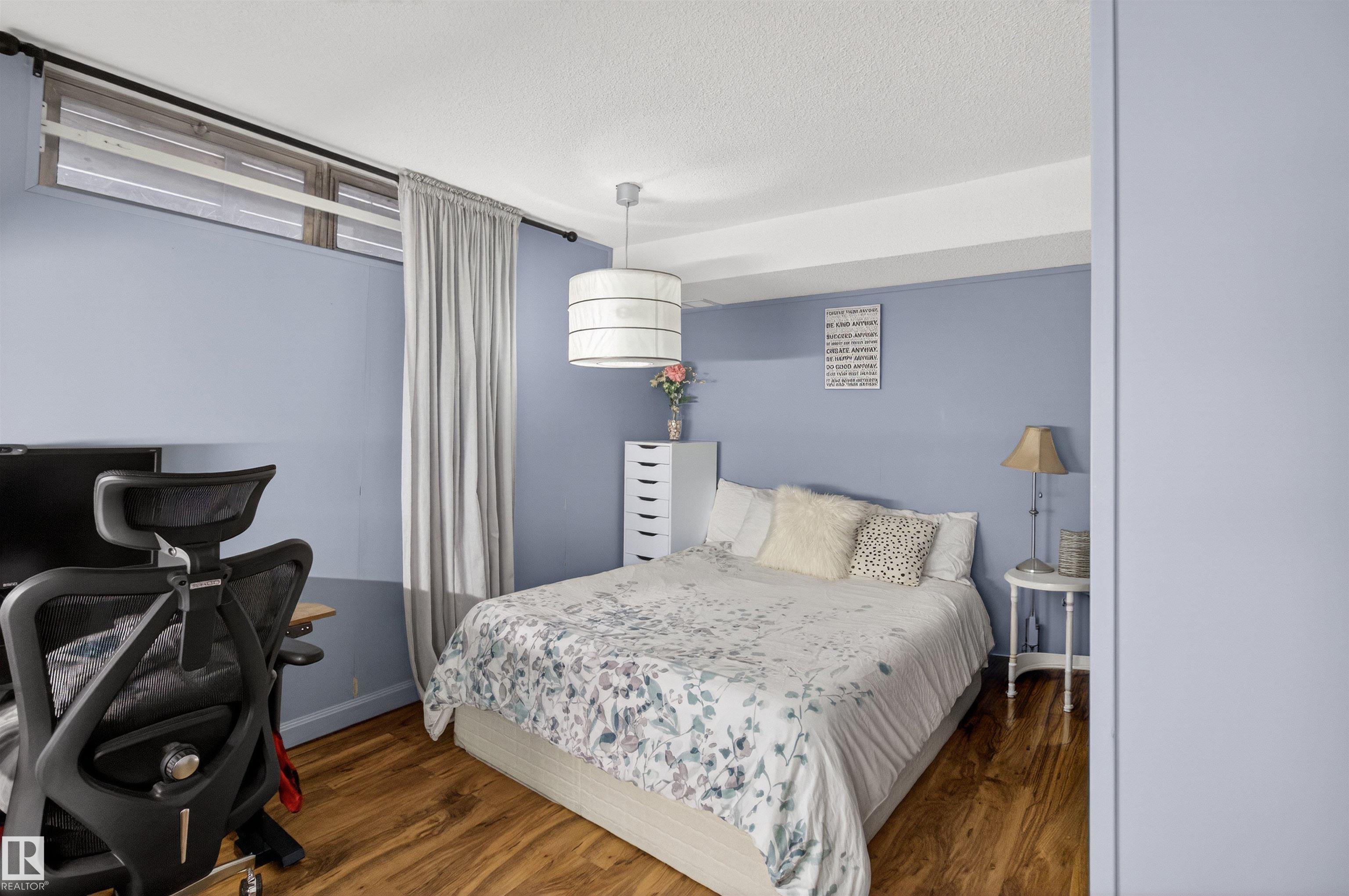 Photo 37 at 15719 89a Avenue NW, Meadowlark Park, Edmonton