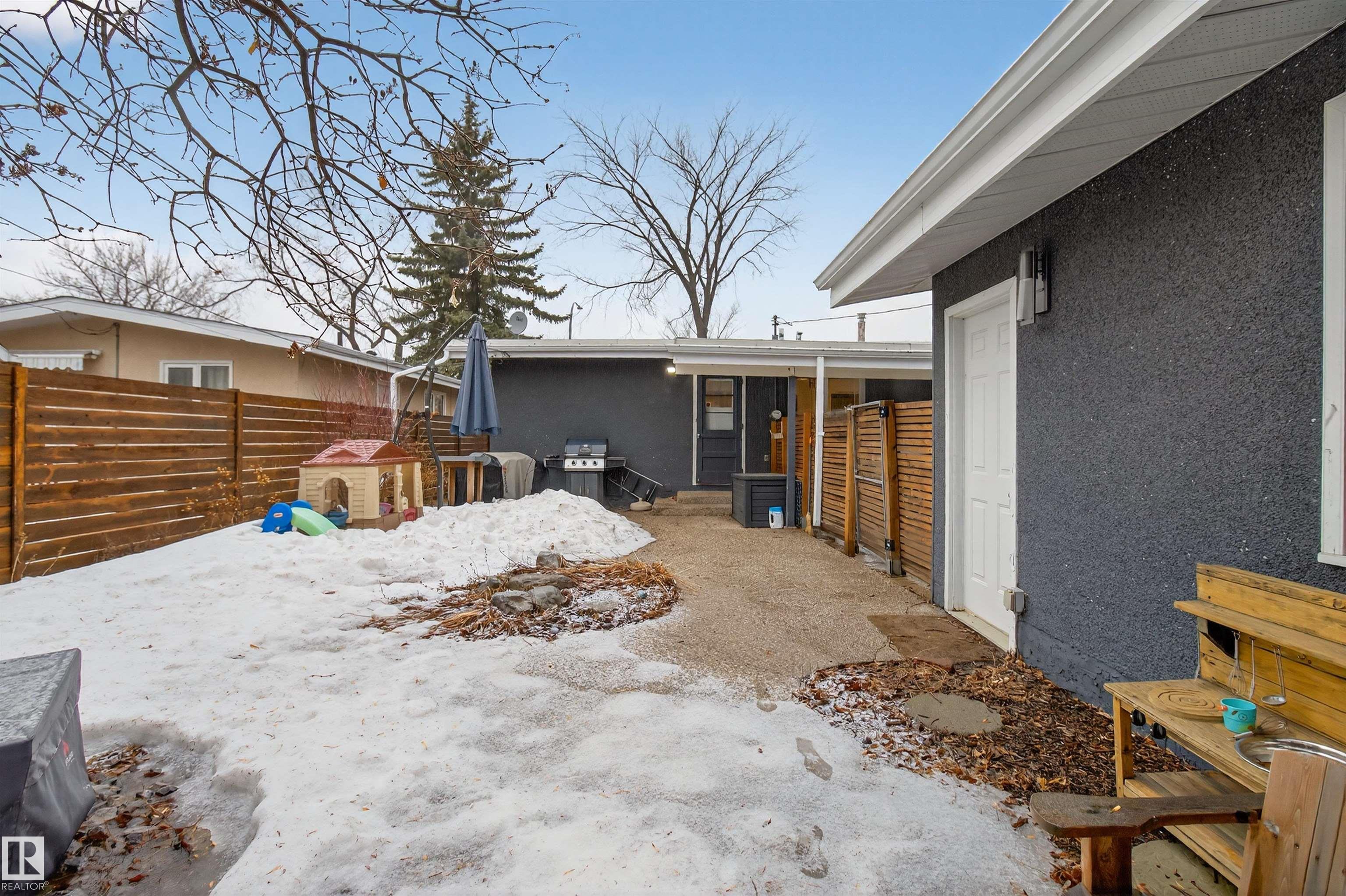 Photo 45 at 15719 89a Avenue NW, Meadowlark Park, Edmonton