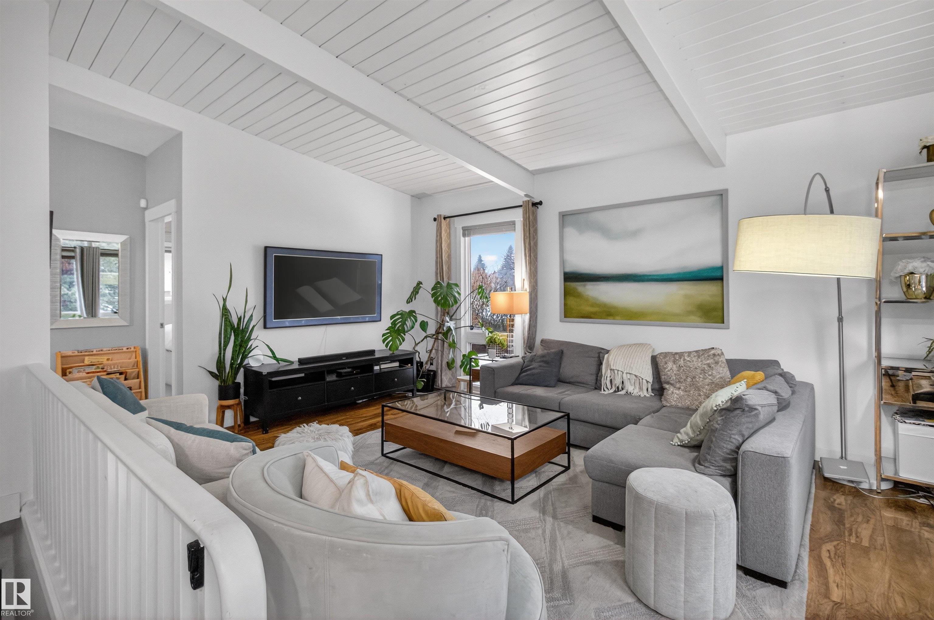 Photo 9 at 15719 89a Avenue NW, Meadowlark Park, Edmonton